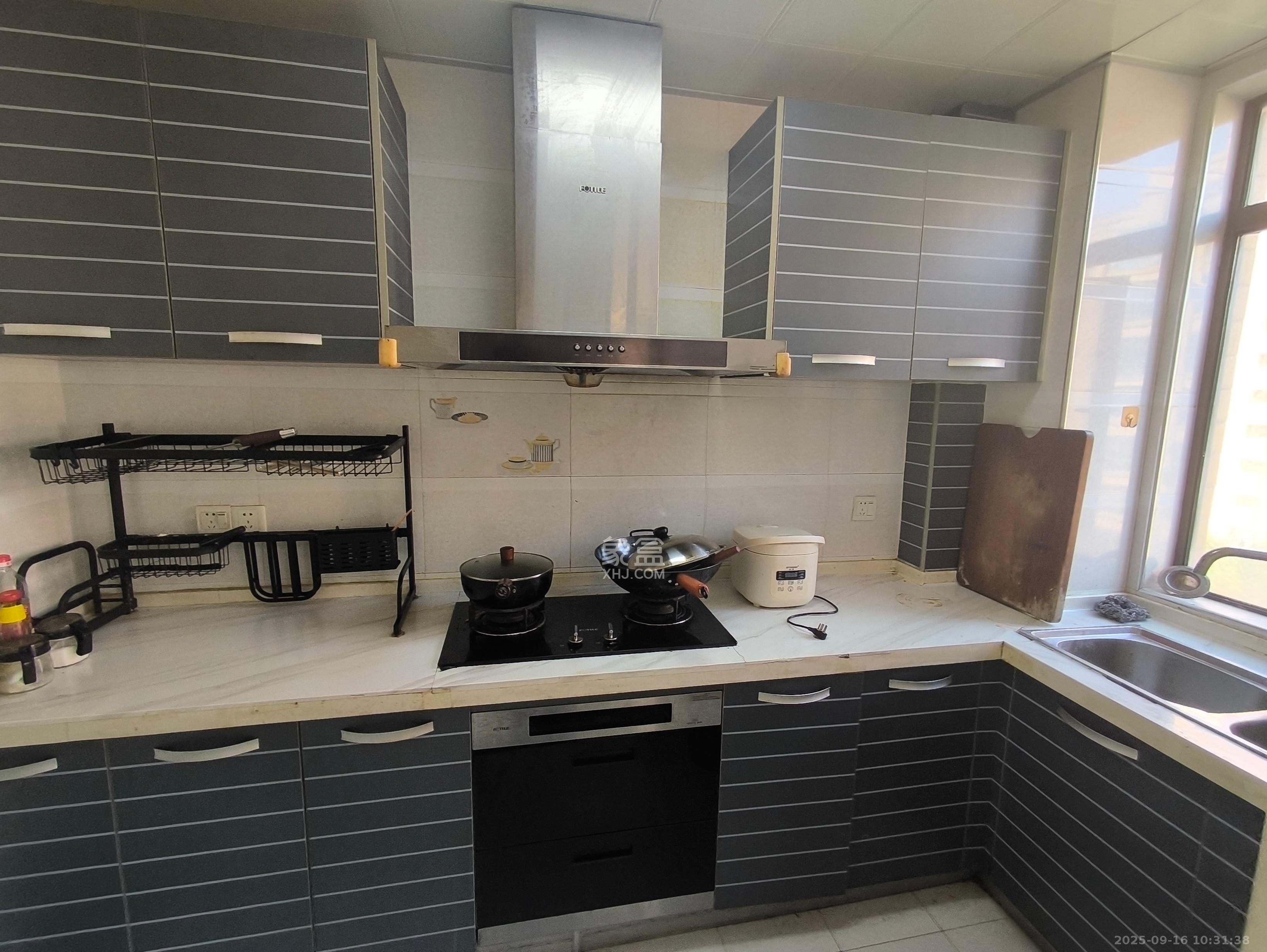 山语城二期 3室2厅2卫 2500.0元/月 山语城二期 3室2厅2卫 2500.0元/月室内图