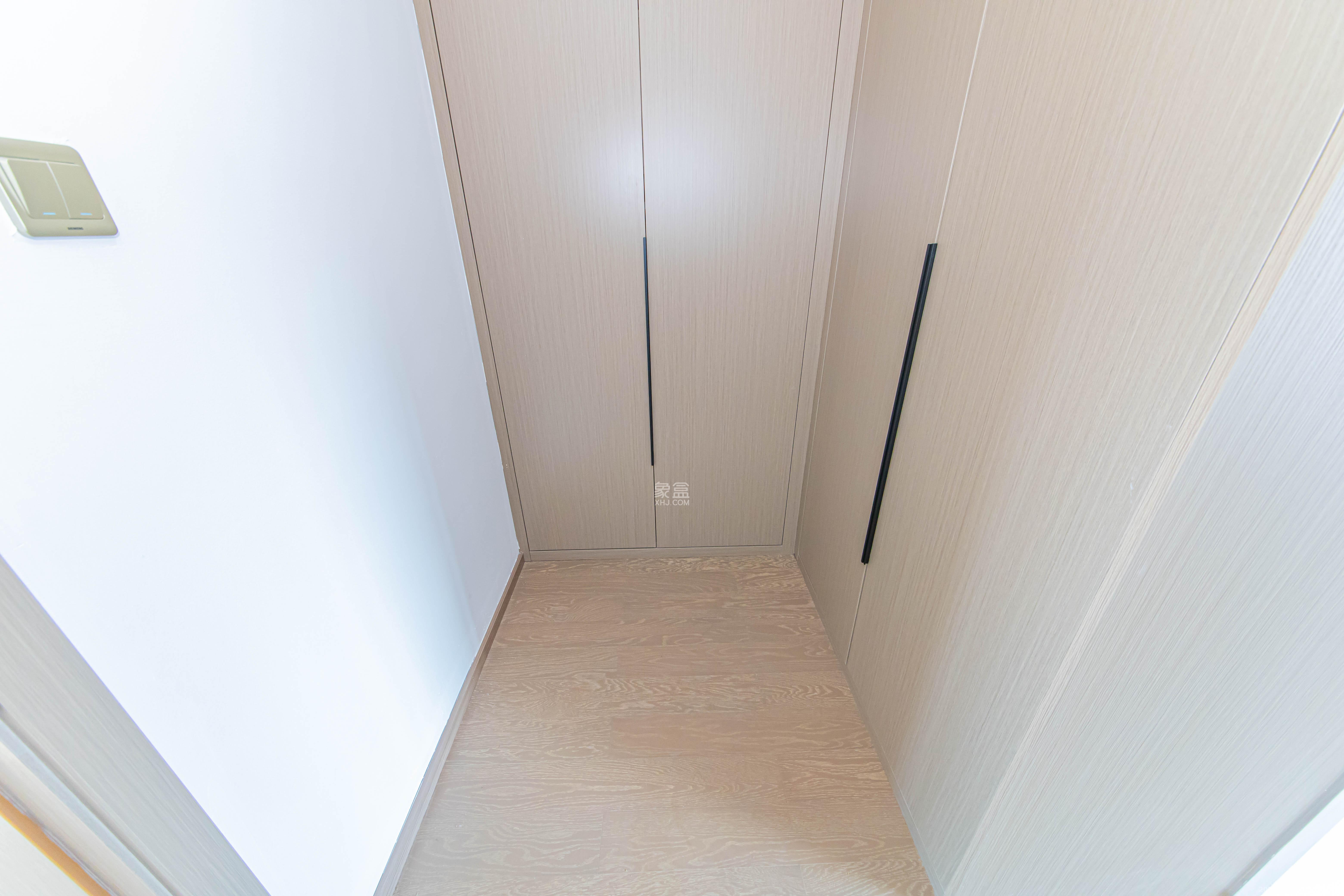 大唐印象三期御玺  4室2厅2卫    130.0万卫生间