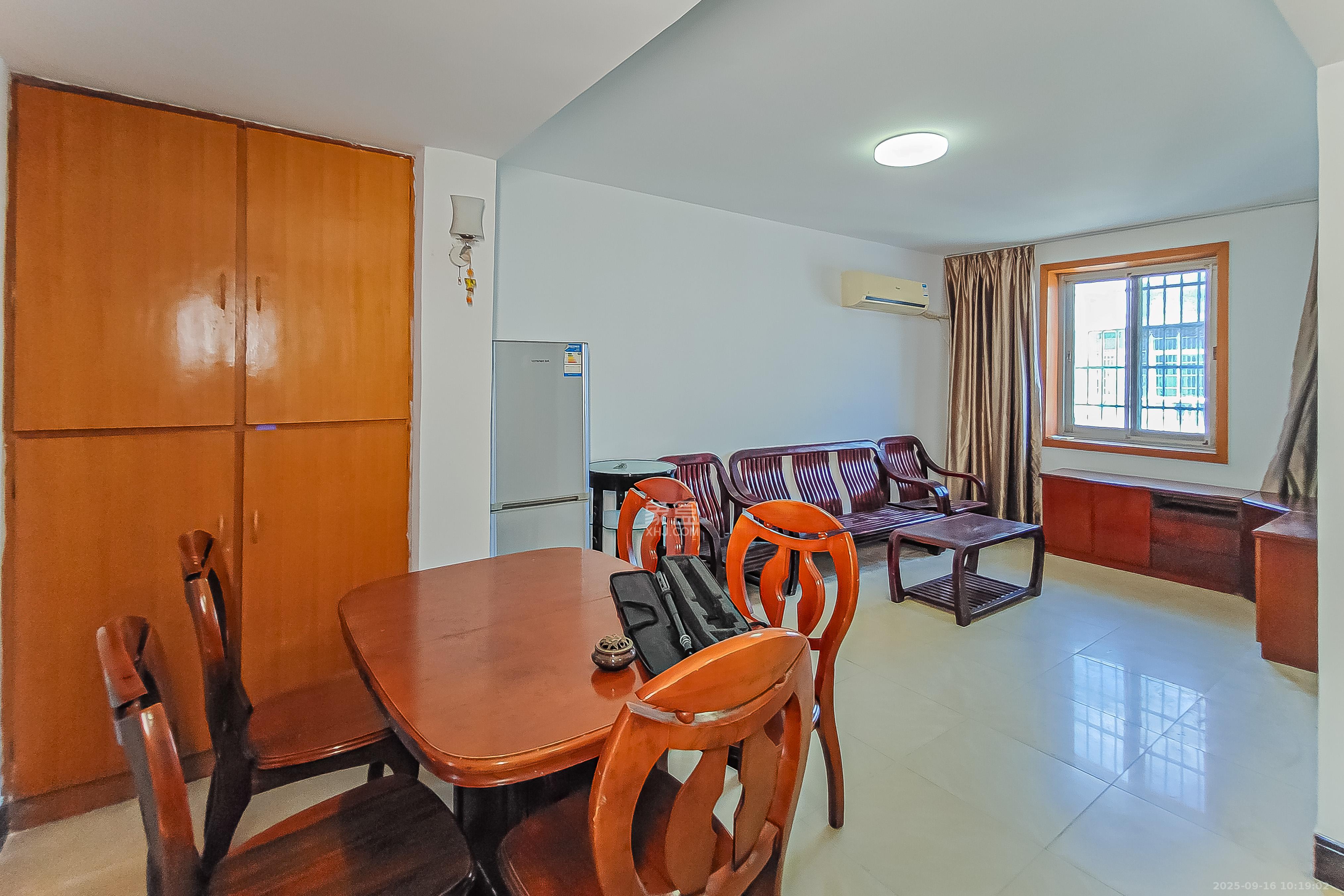 祝威岗散盘 2室2厅1卫 48.0万 祝威岗散盘 2室2厅1卫 48.0万客厅