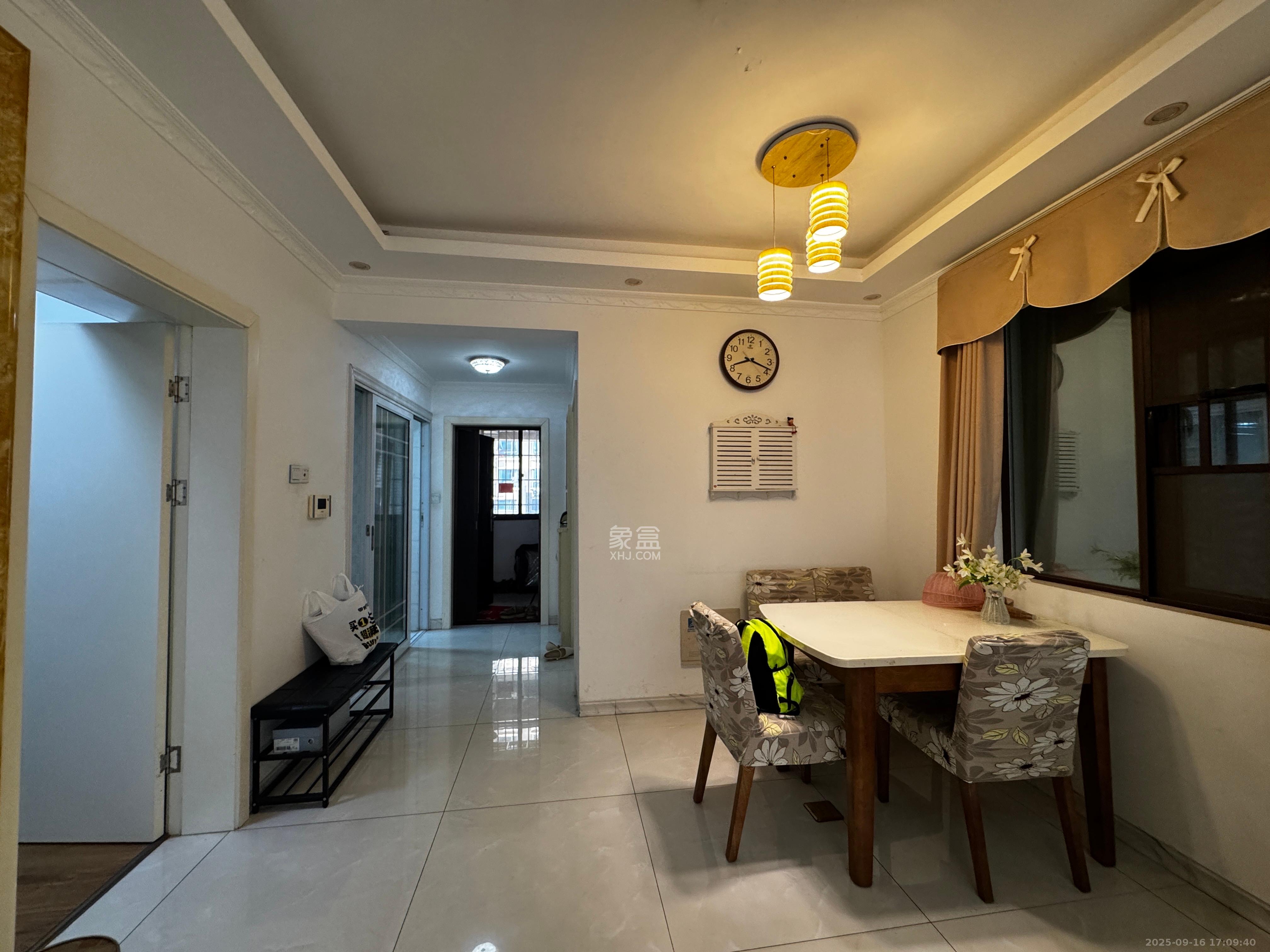 欧莱雅郡  3室2厅1卫    1800.0元/月室内图