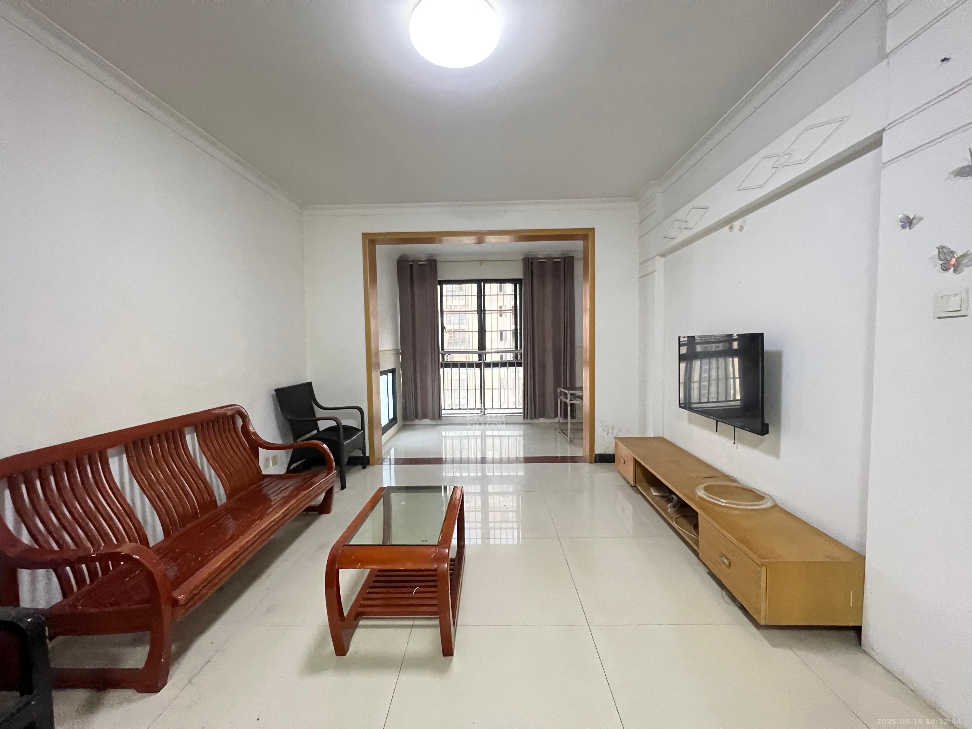 岳华嘉园 2室2厅1卫 1700.0元/月 岳华嘉园 2室2厅1卫 1700.0元/月室内图