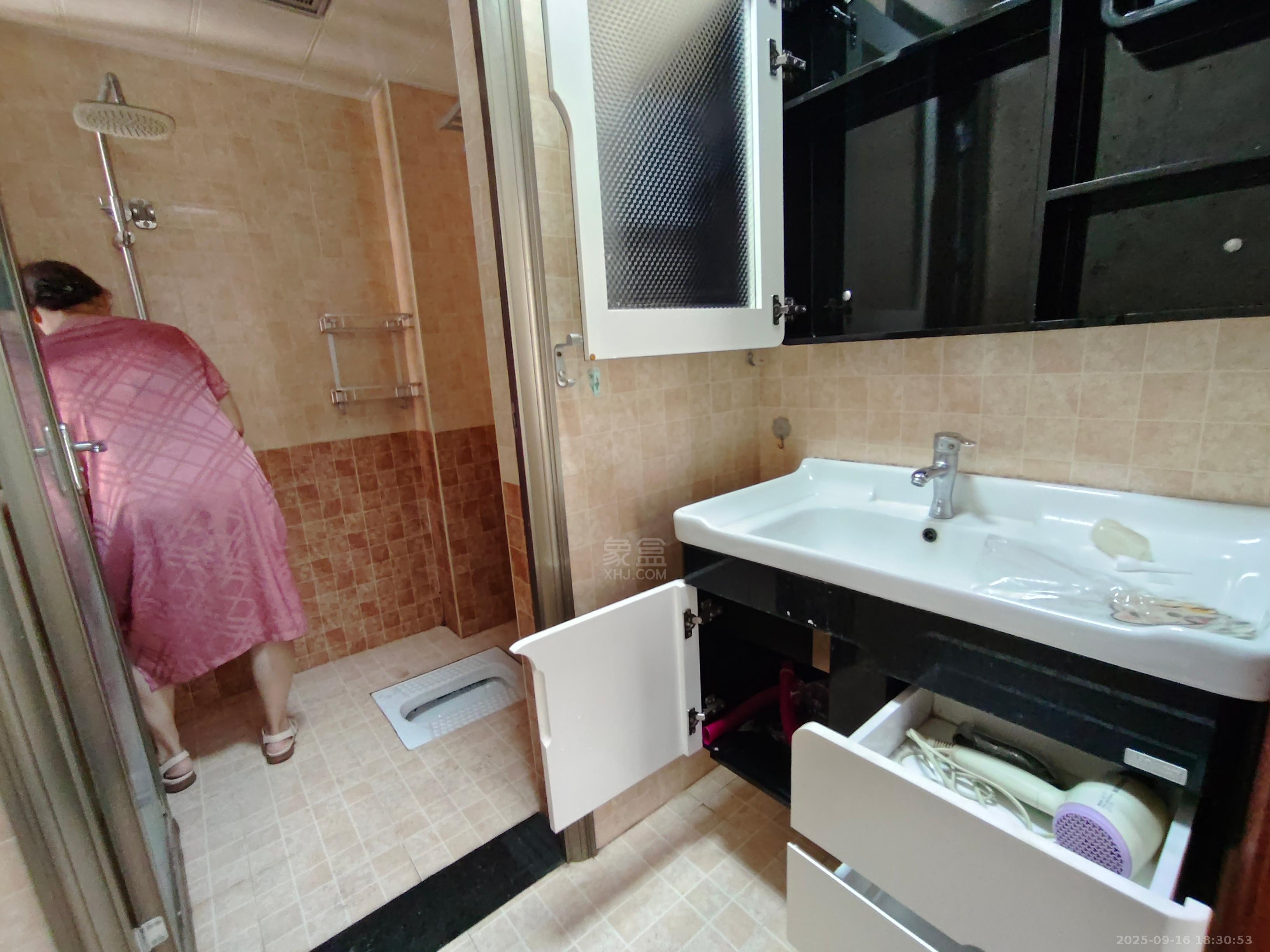 康桥美郡 2室2厅1卫 1600.0元/月 康桥美郡 2室2厅1卫 1600.0元/月室内图