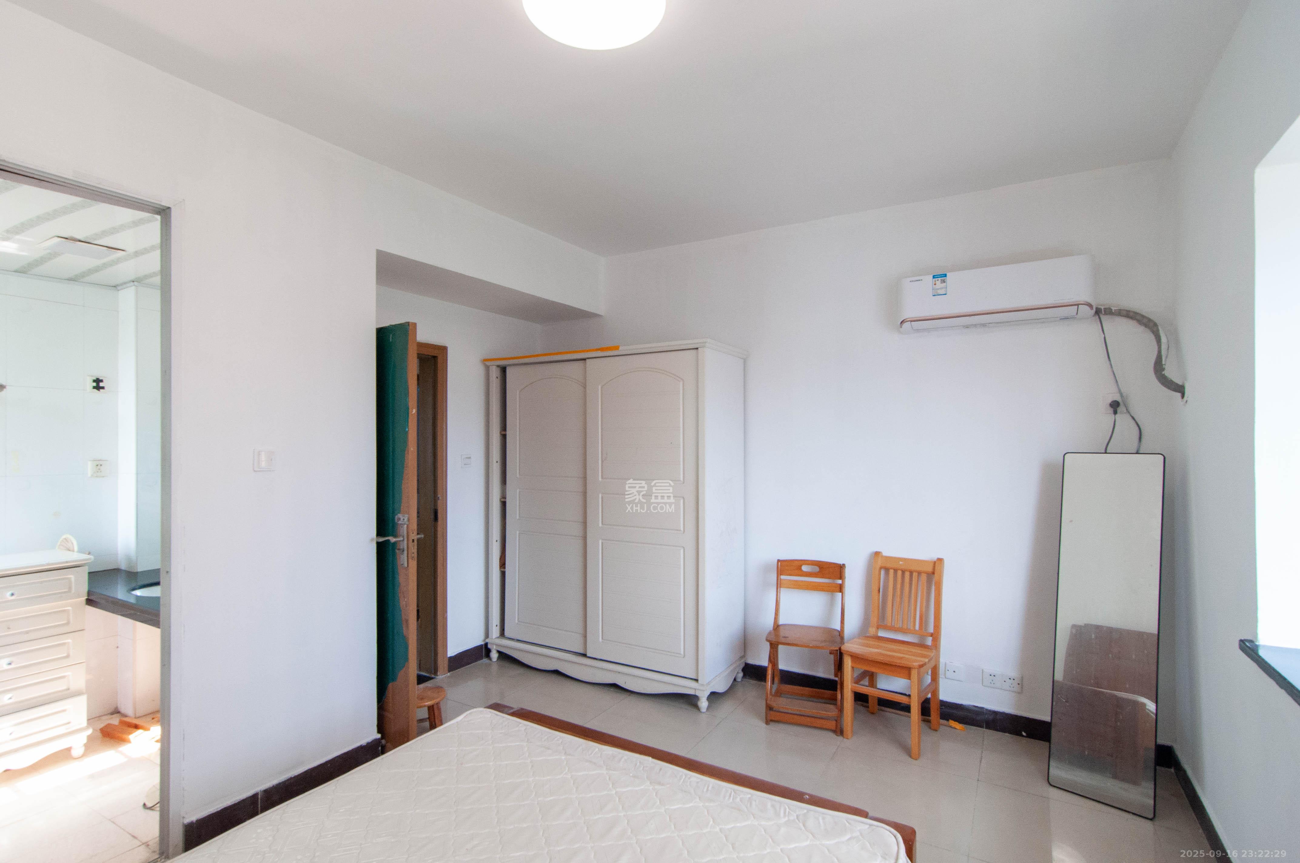 麓谷雅园  3室2厅2卫    66.8万其他