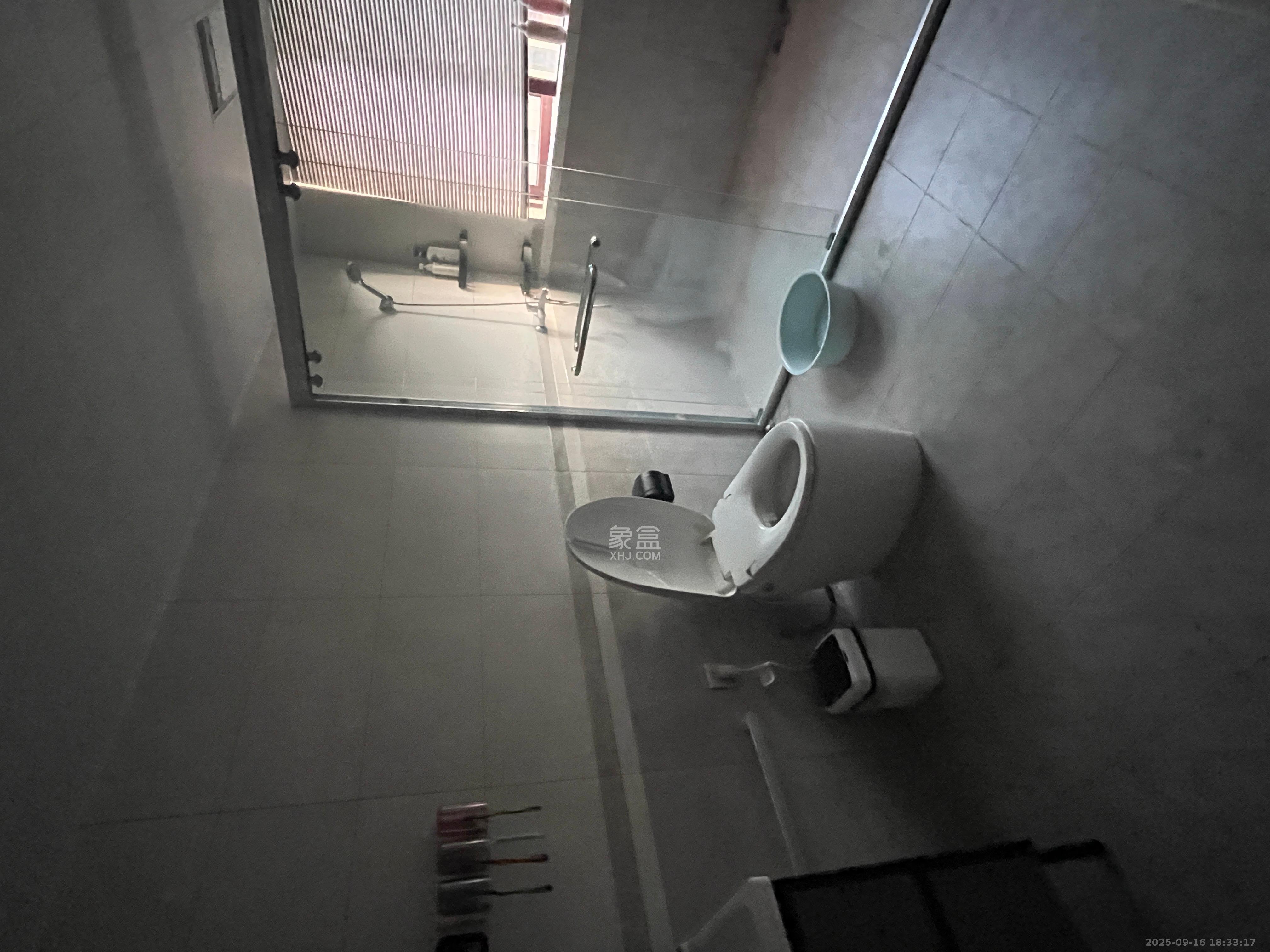 艺源颂雅小区(719街区)  4室2厅2卫    4500.0元/月 艺源颂雅小区(719街区)  4室2厅2卫    4500.0元/月