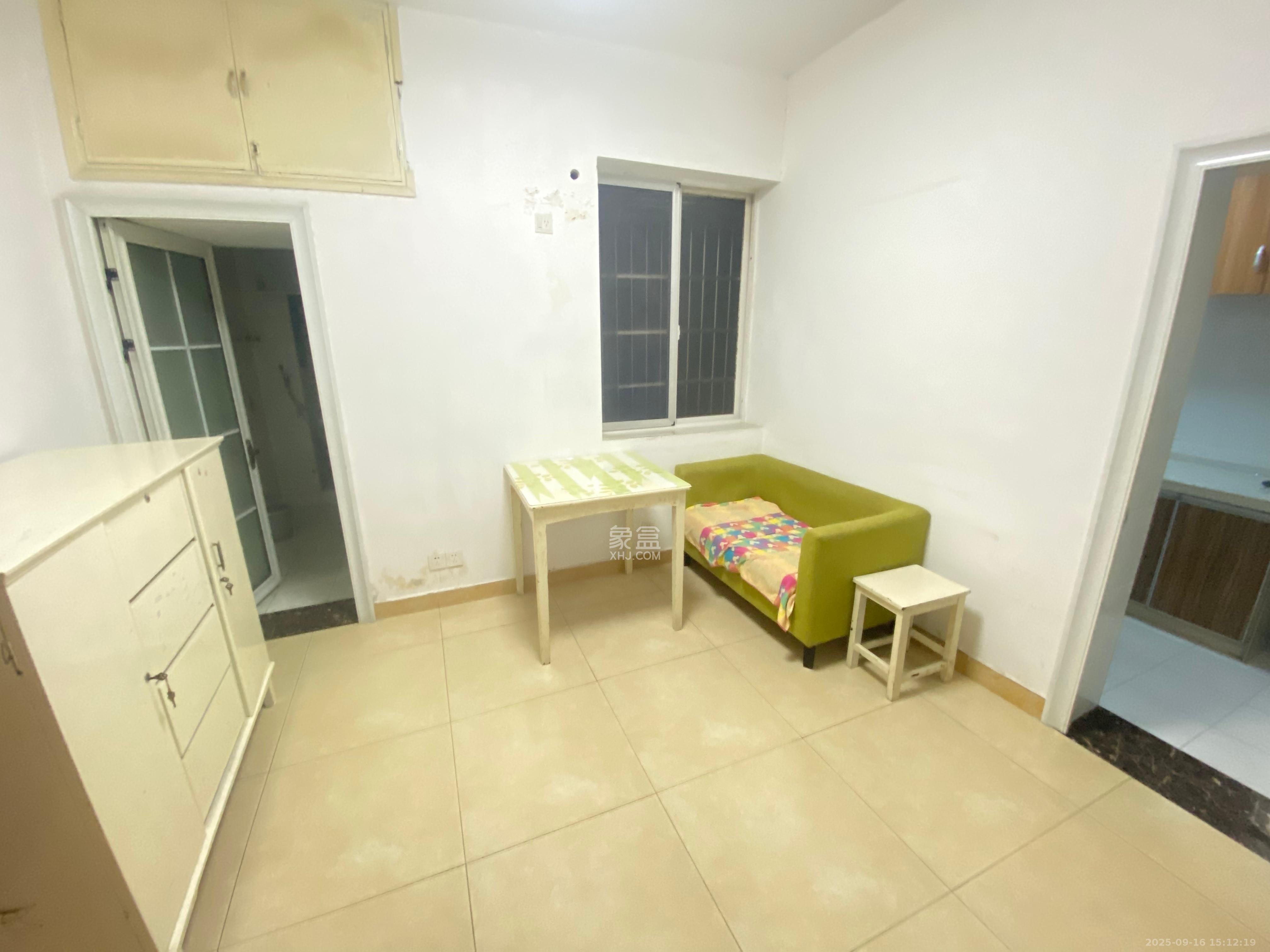 浦沅生活一区 2室1厅1卫 1700.0元/月 浦沅生活一区 2室1厅1卫 1700.0元/月室内图