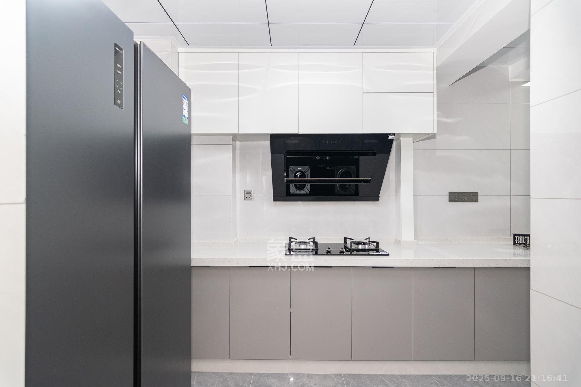 润和紫郡一期  3室2厅2卫    83.8万厨房