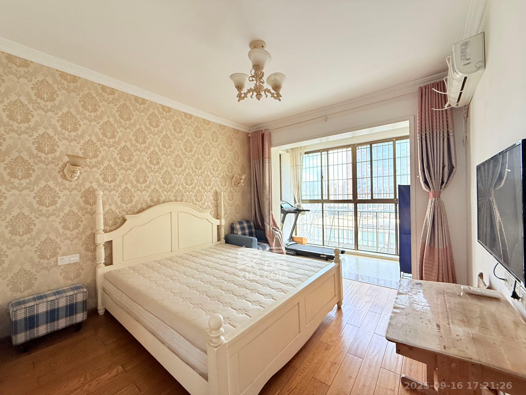 茶山馨苑 3室2厅2卫 3500.0元/月 茶山馨苑 3室2厅2卫 3500.0元/月室内图