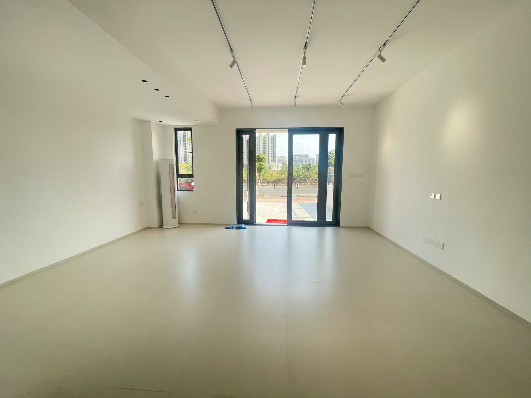 中海锦城 3室2厅2卫 13500.0元/月 中海锦城 3室2厅2卫 13500.0元/月室内图