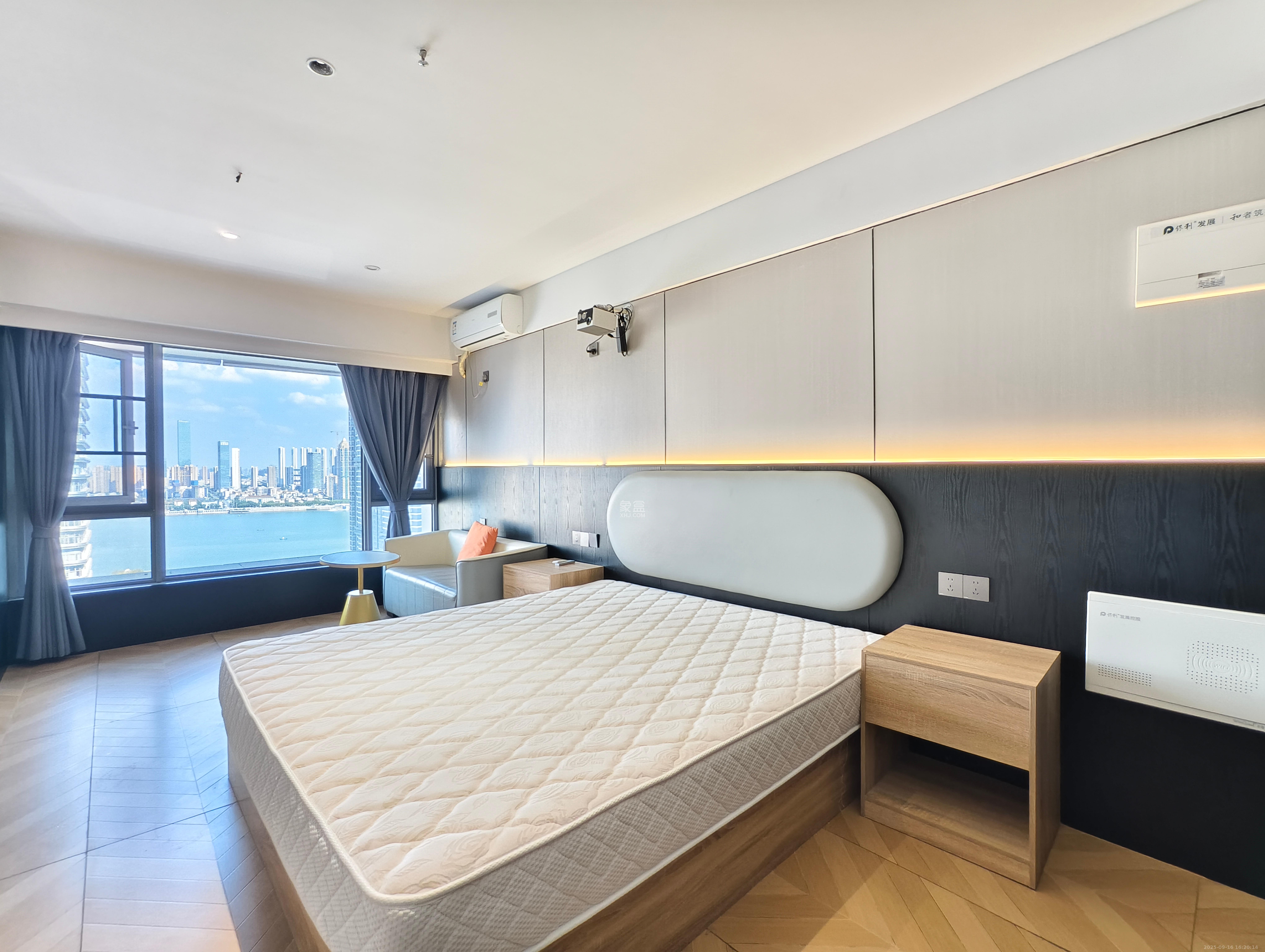 保利天禧EF区  1室1厅1卫    2000.0元/月室内图