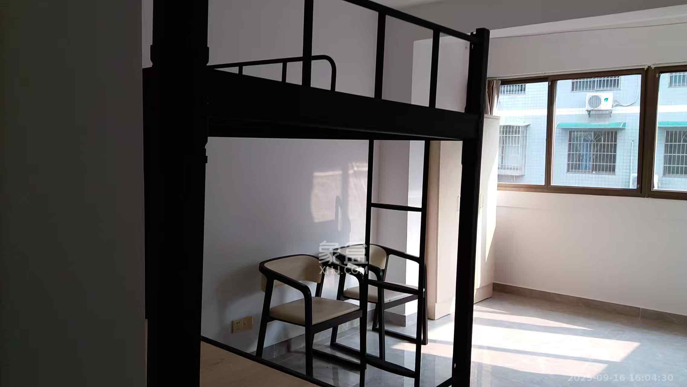 金湘北苑 3室2厅1卫 2000.0元/月 金湘北苑 3室2厅1卫 2000.0元/月室内图