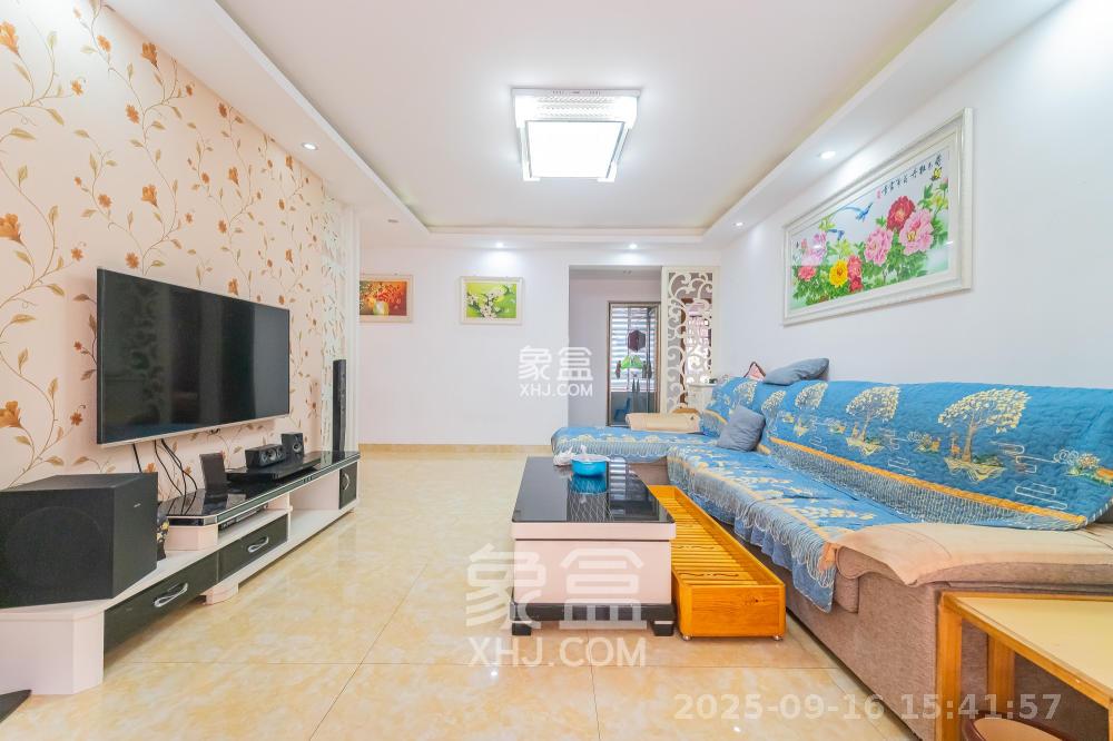 华润凤凰城三期  3室2厅2卫    2400.0元/月室内图