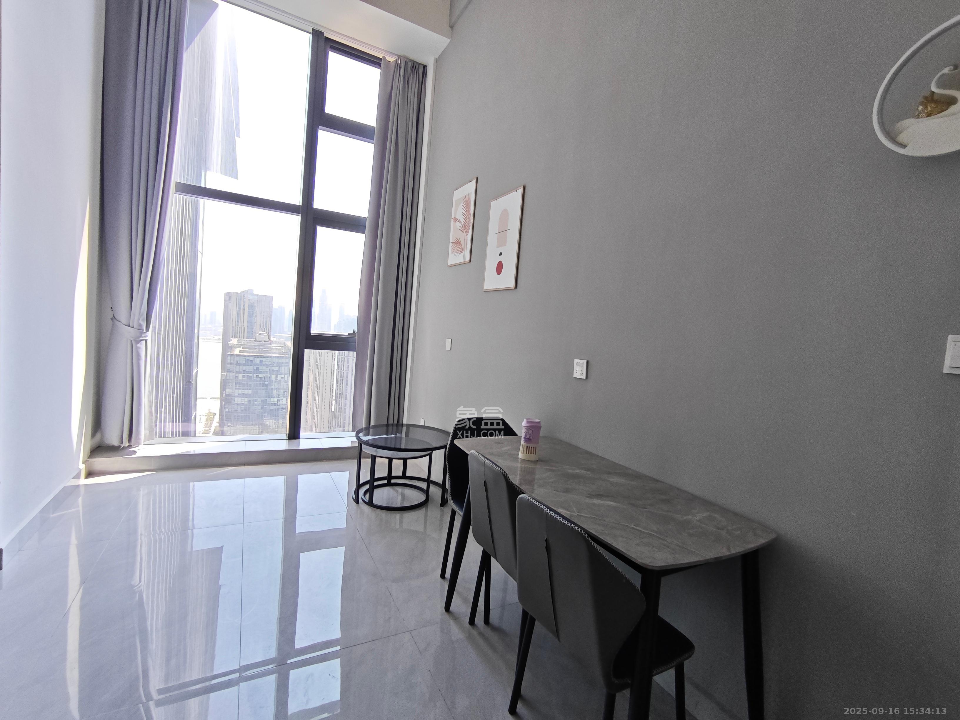 卓越中寰 1室1厅1卫 2500.0元/月 卓越中寰 1室1厅1卫 2500.0元/月室内图