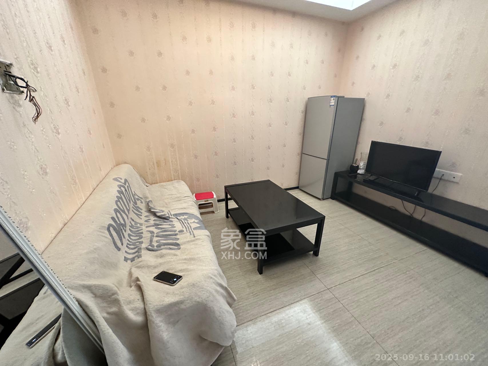 奥林匹克花园贡院二期  1室1厅1卫    1700.0元/月 奥林匹克花园贡院二期  1室1厅1卫    1700.0元/月