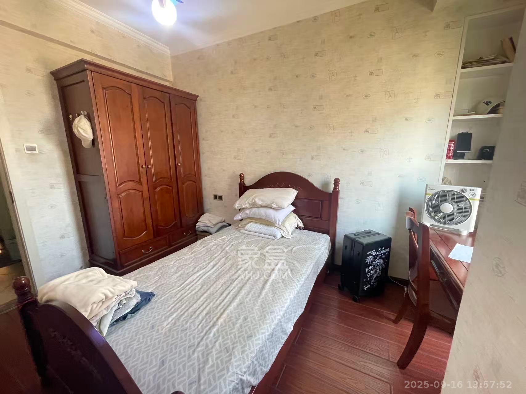 新华都万家城  3室2厅2卫    1500.0元/月室内图