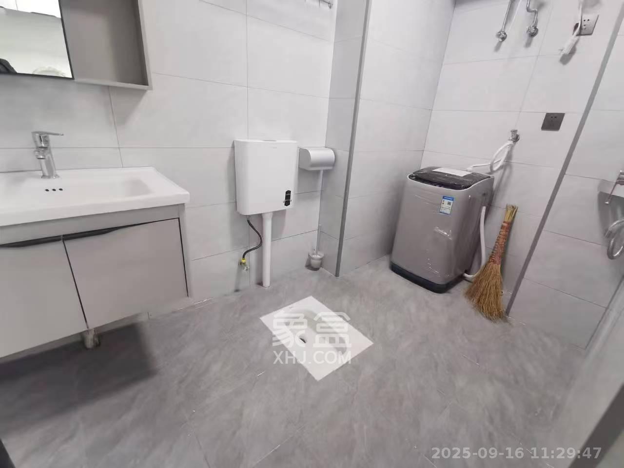 蓝光雍锦半岛   38.0㎡      1400.0元/月室内图