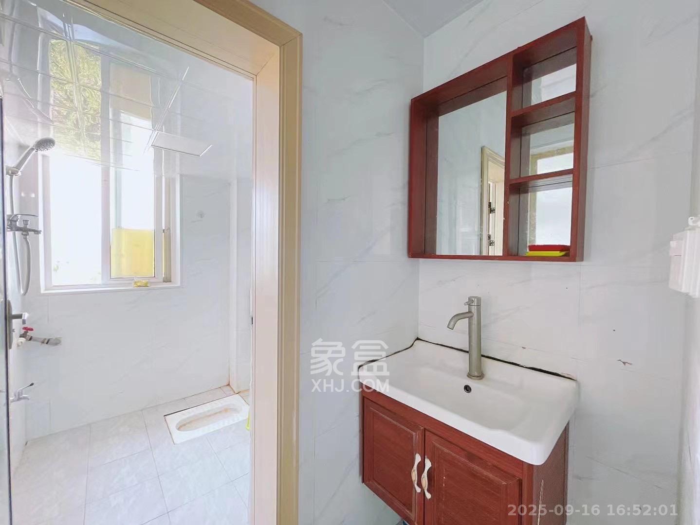 东岸锦城(东方人家)  3室2厅1卫    1300.0元/月室内图