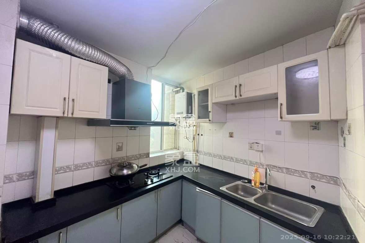 维一星城  3室2厅2卫    2600.0元/月 维一星城  3室2厅2卫    2600.0元/月室内图