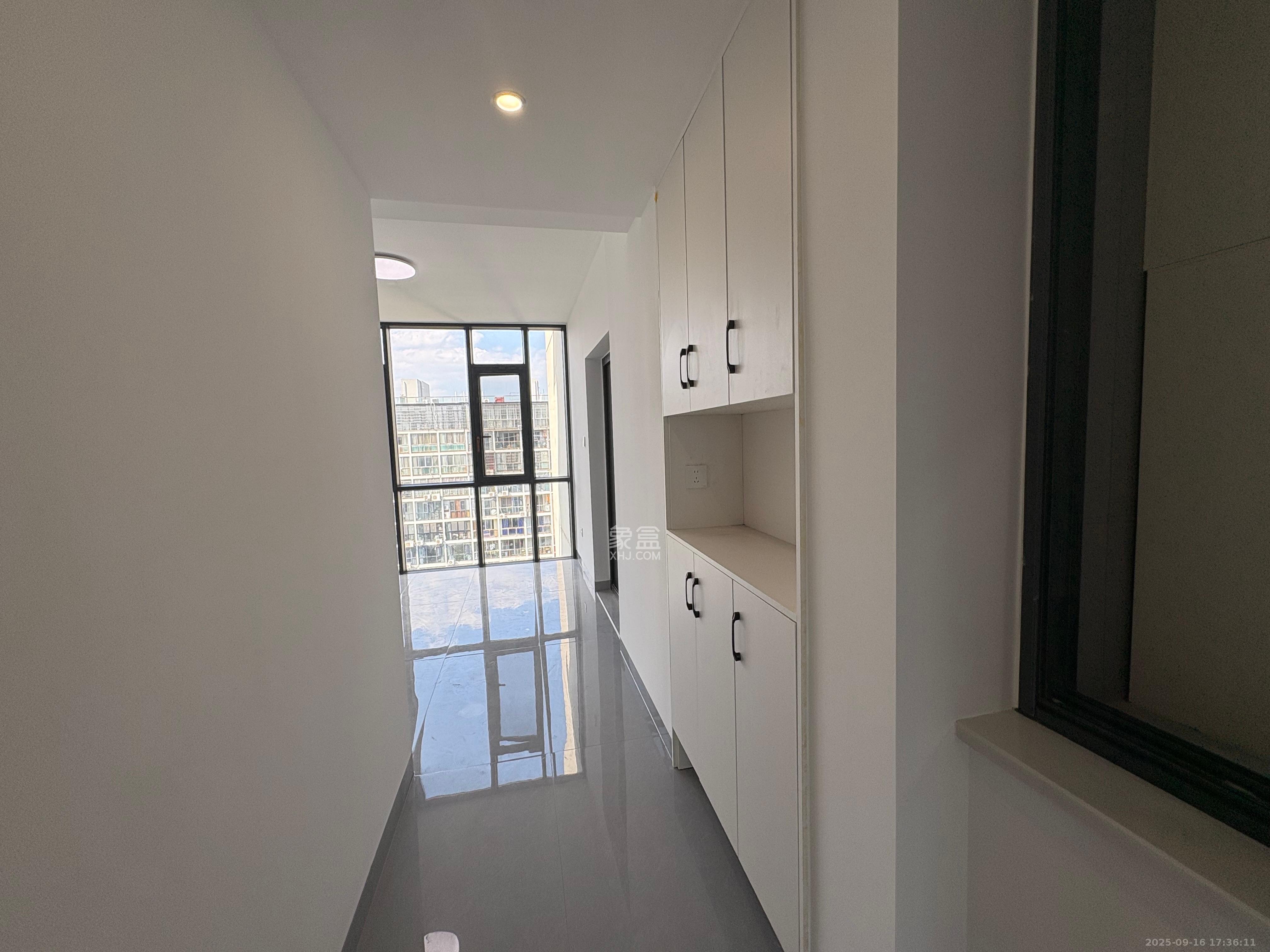 阳光100二期 3室2厅1卫 3000.0元/月 阳光100二期 3室2厅1卫 3000.0元/月室内图