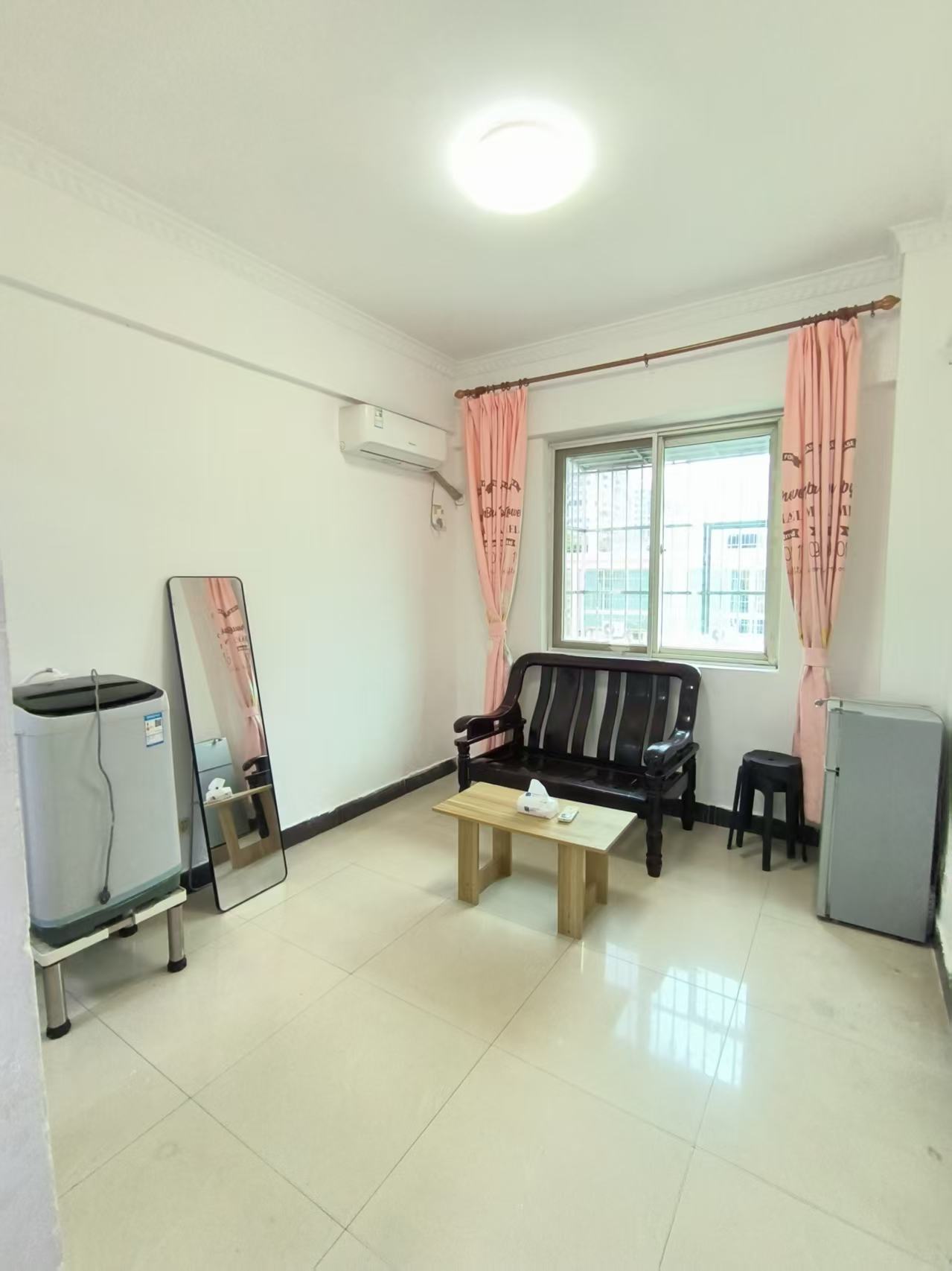 华昌大厦  1室1厅1卫    1400.0元/月 华昌大厦  1室1厅1卫    1400.0元/月室内图