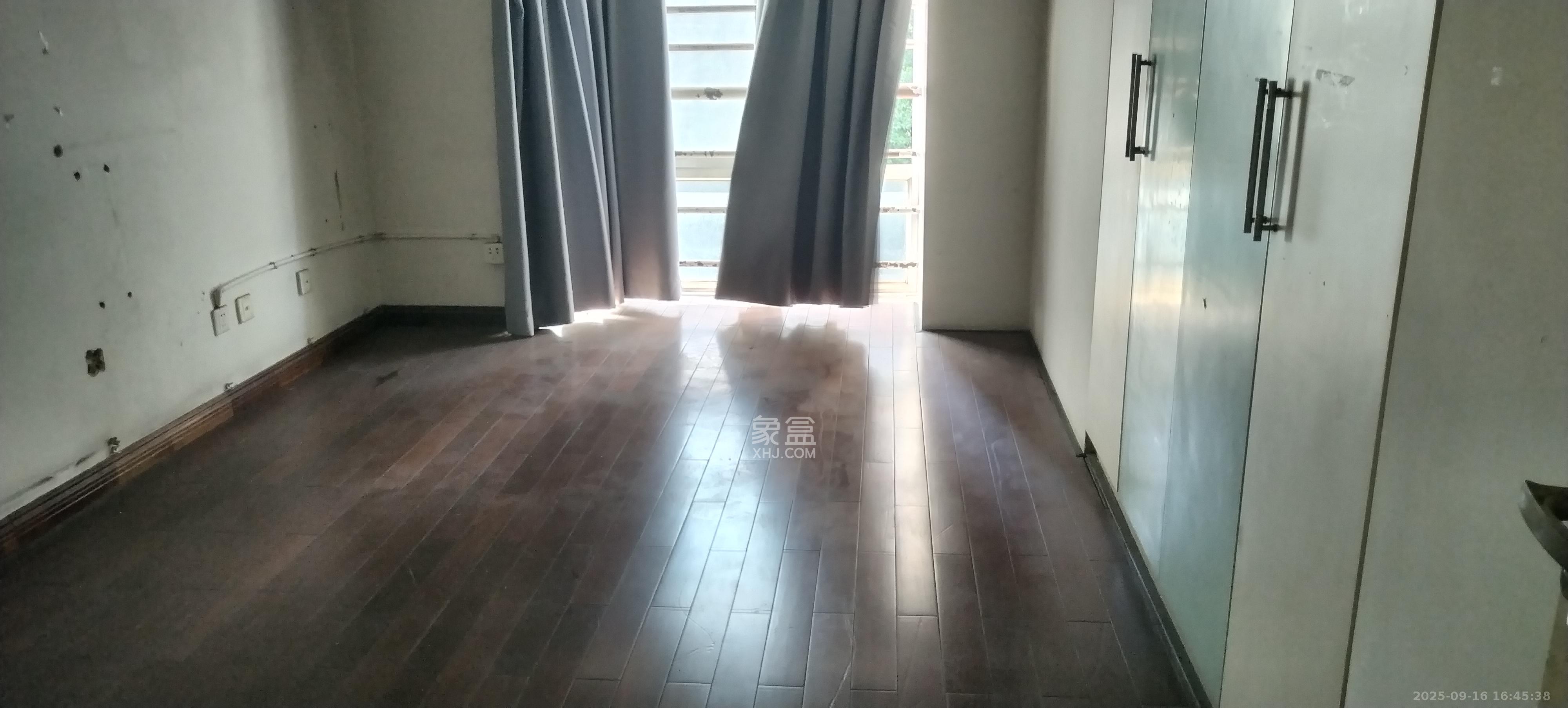 华银园  3室2厅2卫    3000.0元/月 华银园  3室2厅2卫    3000.0元/月室内图