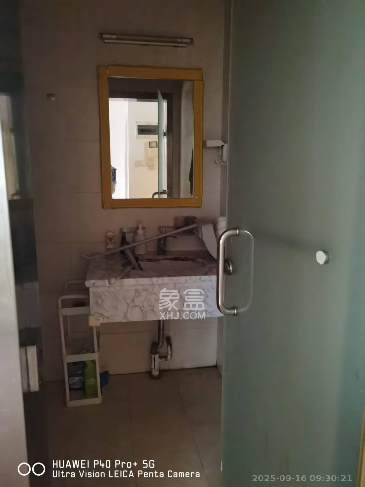 泉昇同福大厦  1室1厅1卫    2200.0元/月室内图