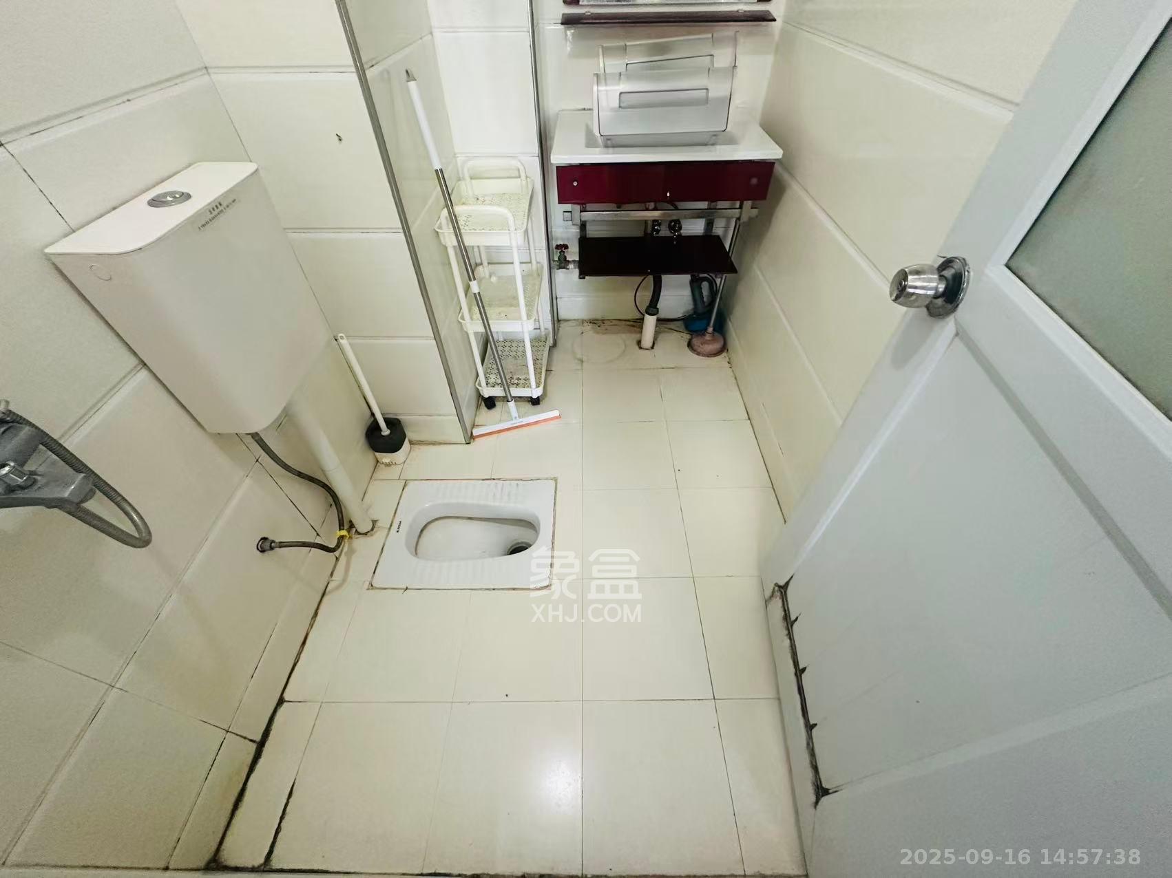 未来城科学家园 1室1厅1卫 1400.0元/月 未来城科学家园 1室1厅1卫 1400.0元/月室内图