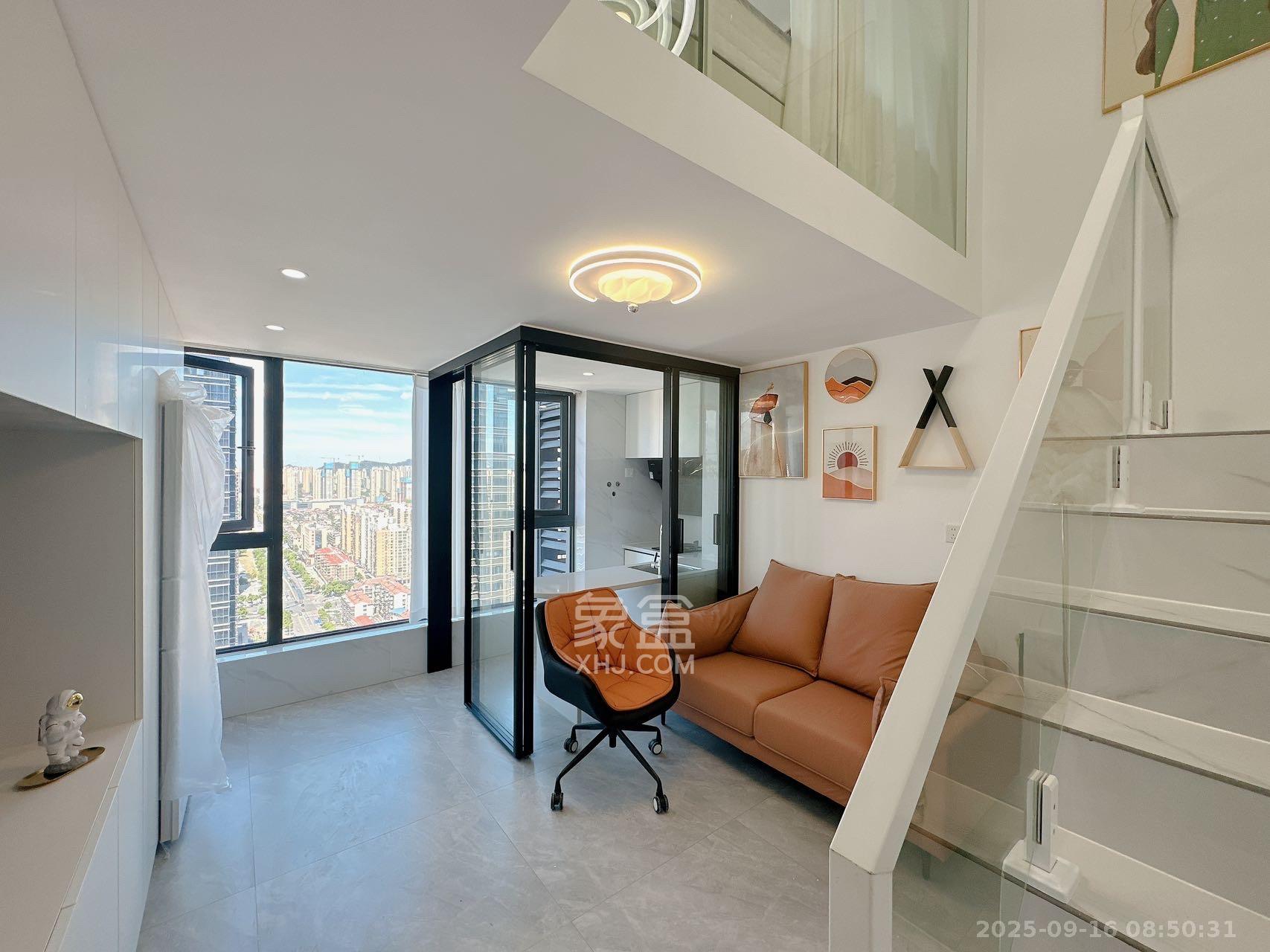 卓越中寰  1室1厅1卫    2800.0元/月室内图