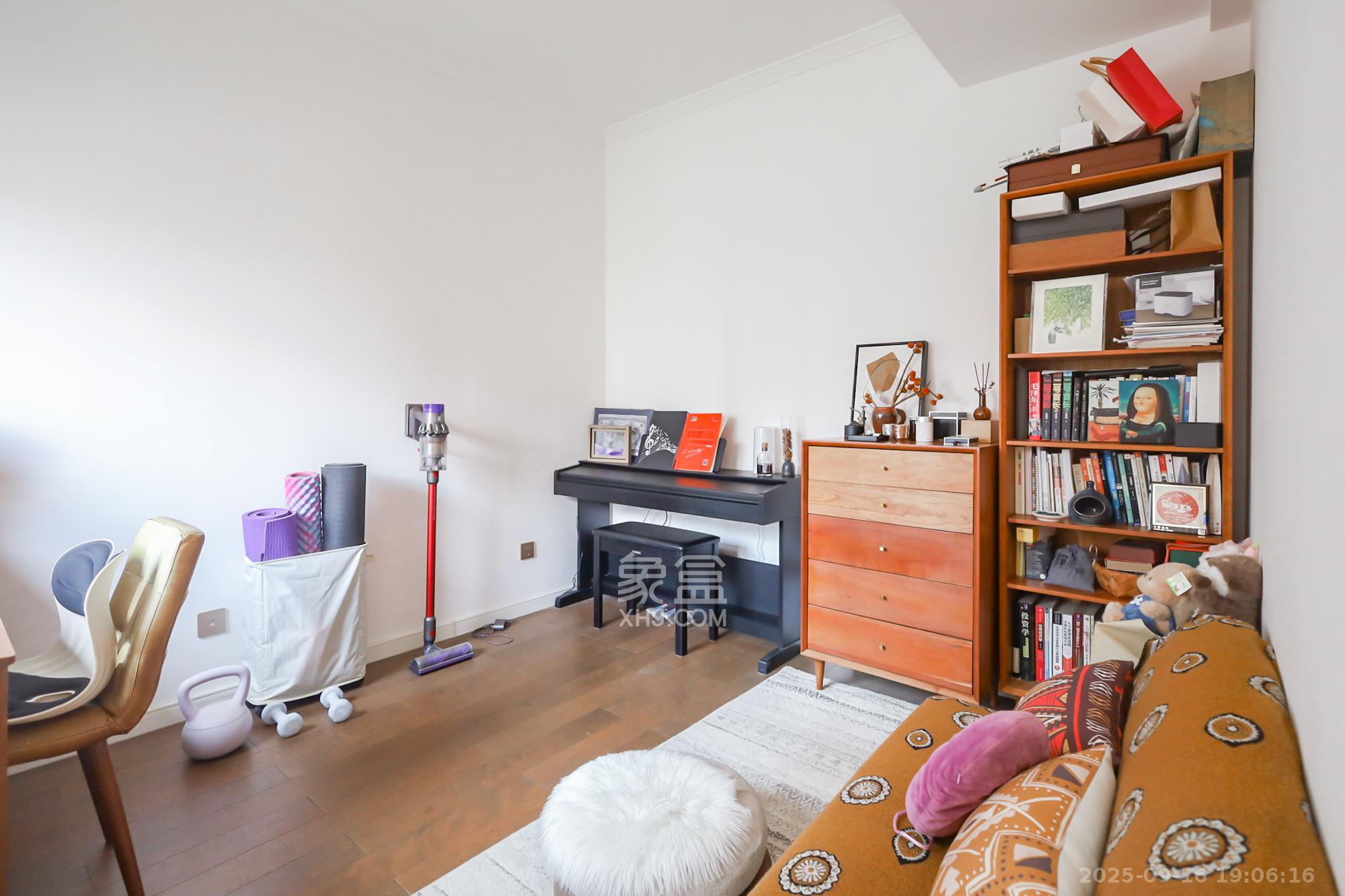 万科里金域国际 3室2厅2卫 228.0万 万科里金域国际 3室2厅2卫 228.0万卧室