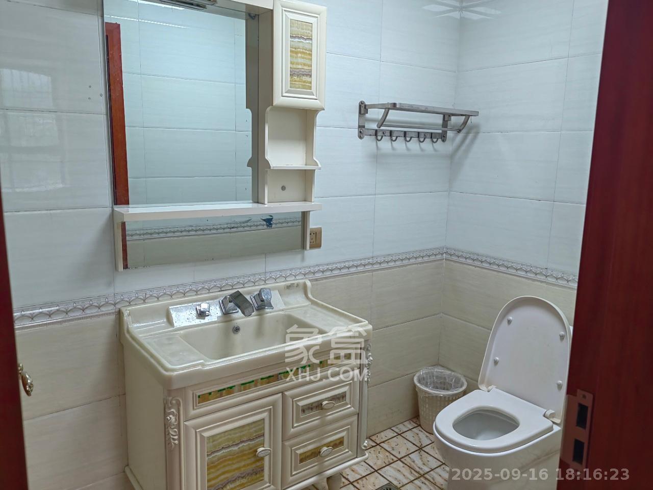 五星龙廻塘小区 2室1厅1卫 1600.0元/月 五星龙廻塘小区 2室1厅1卫 1600.0元/月室内图