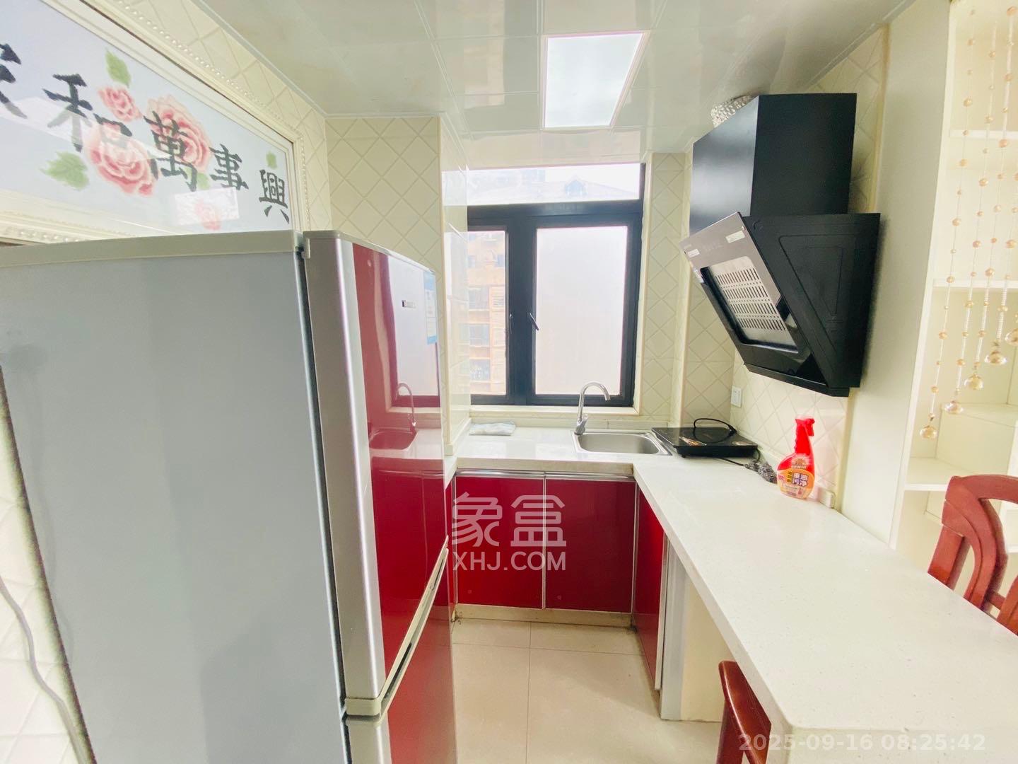 麓谷明珠  1室1厅1卫   1500.00元/月室内图