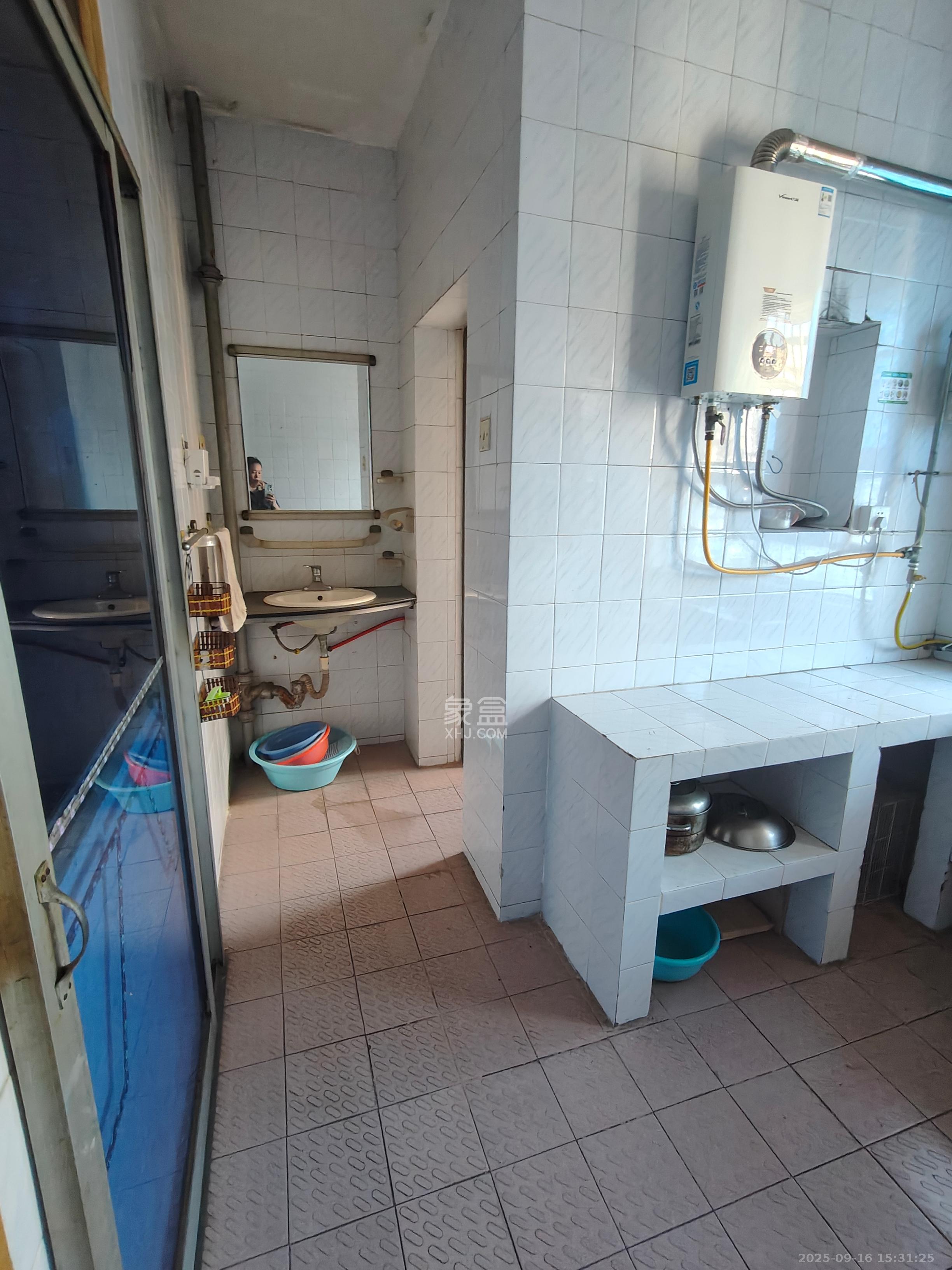 长沙县公安局单位房 1室2厅1卫 1400.0元/月 长沙县公安局单位房 1室2厅1卫 1400.0元/月室内图