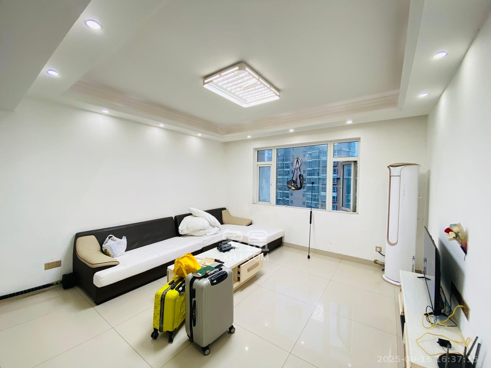 中房F联邦 4室2厅2卫 3200.0元/月 中房F联邦 4室2厅2卫 3200.0元/月室内图