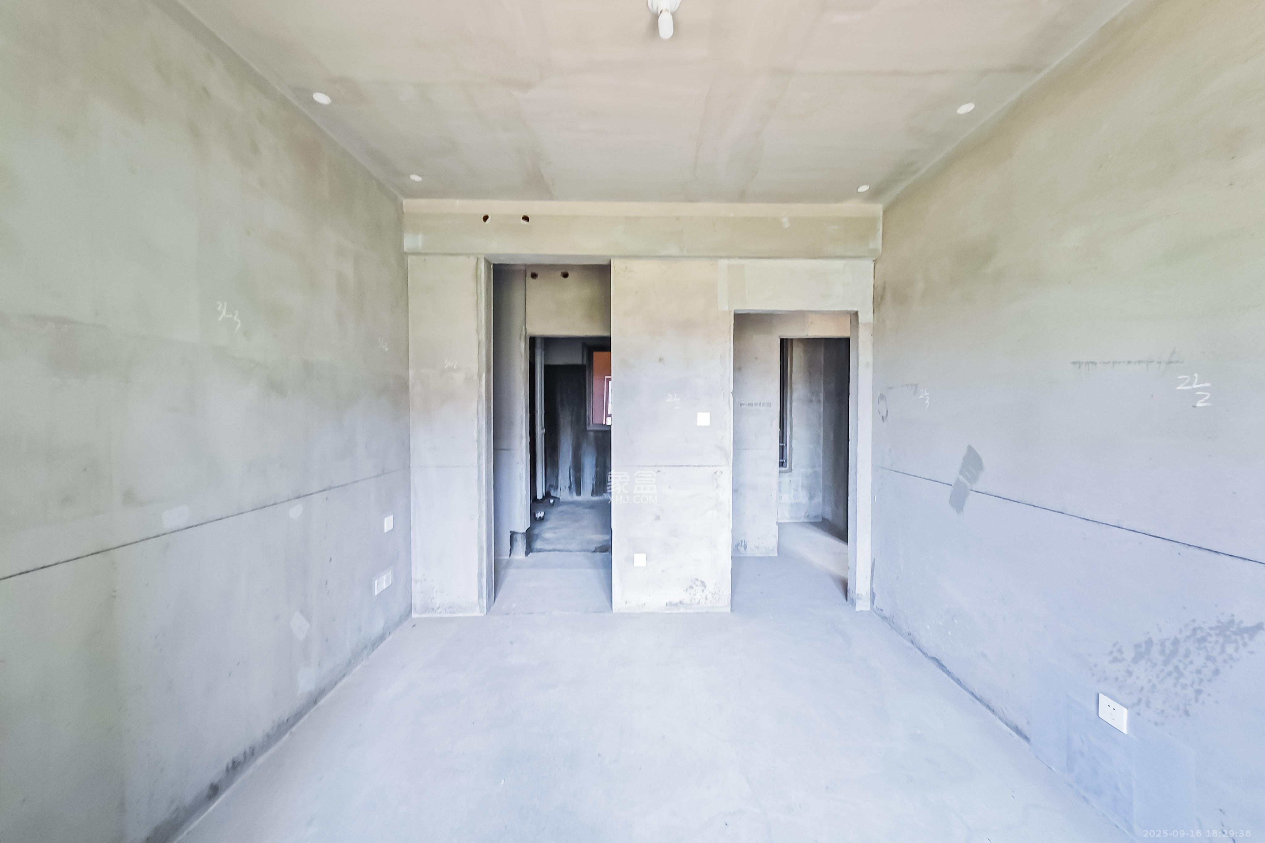 中天星耀城 3室2厅1卫 106.0万 中天星耀城 3室2厅1卫 106.0万其他