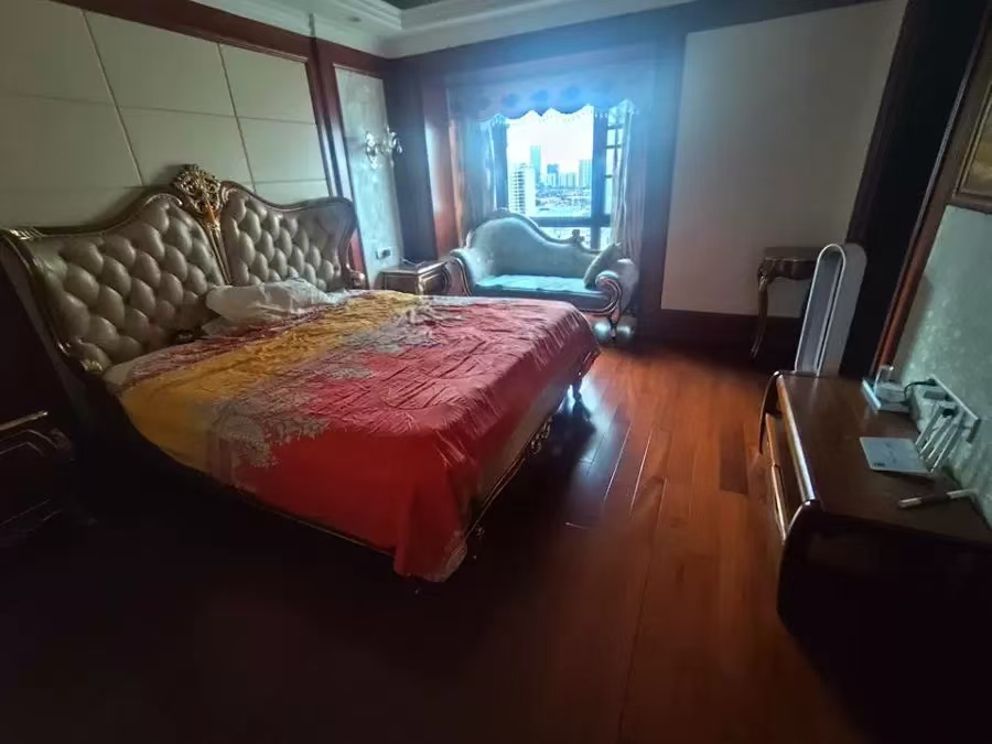 滨海豪庭  4室2厅3卫    280.0万室内图