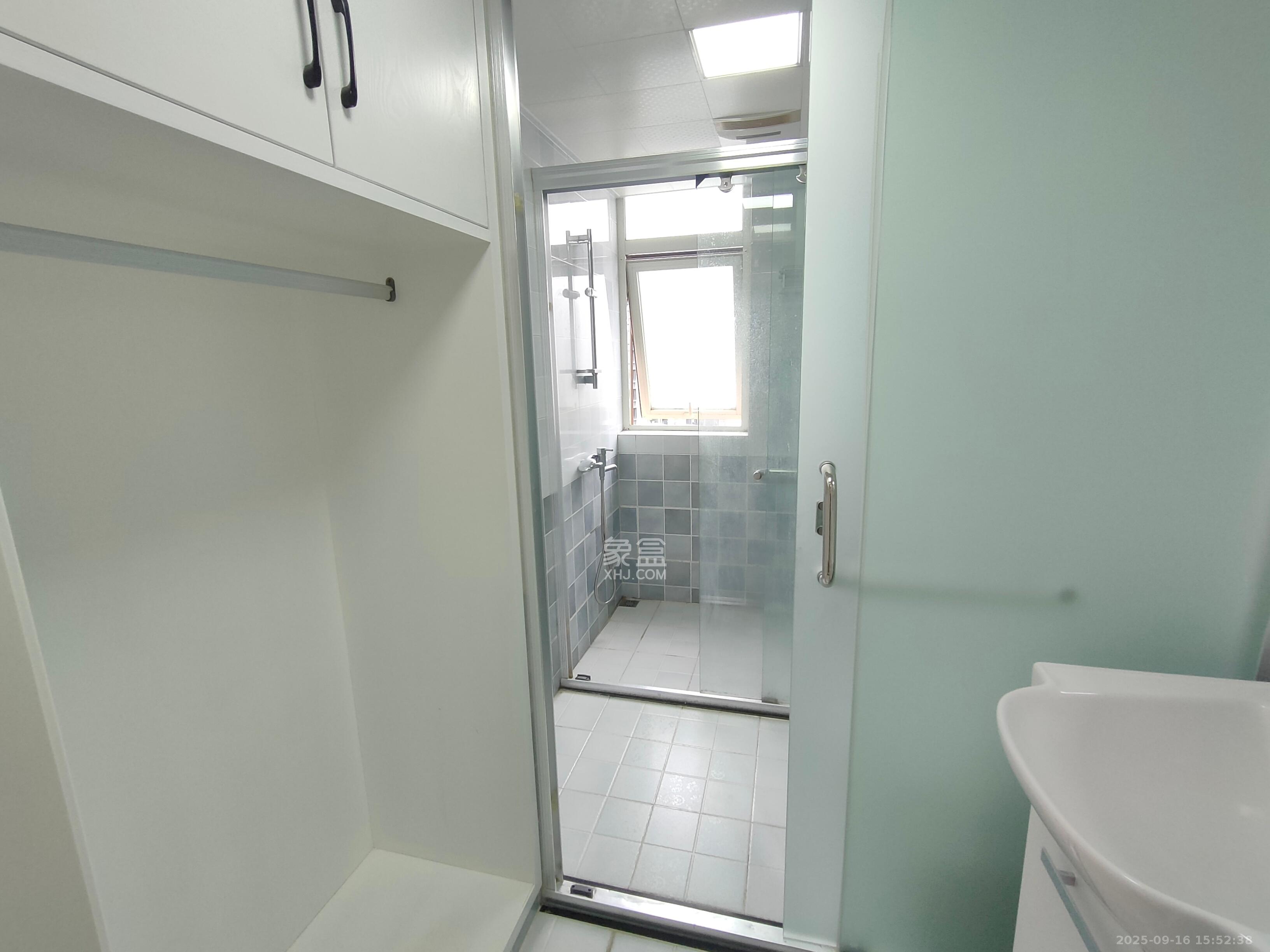 北辰三角洲E4区  4室1厅2卫    4700.0元/月室内图