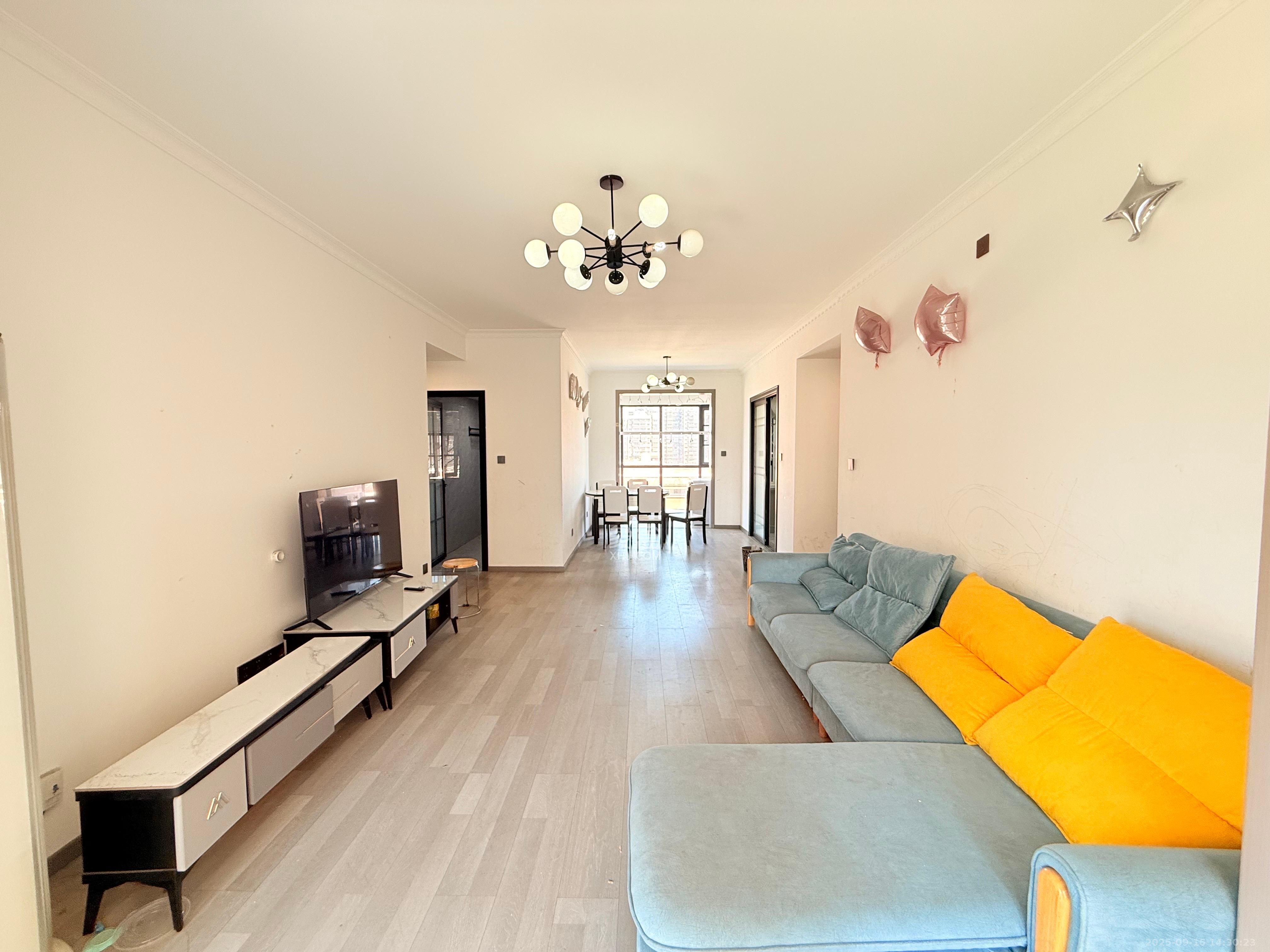 长房东旭国际  4室2厅2卫    3400.0元/月室内图