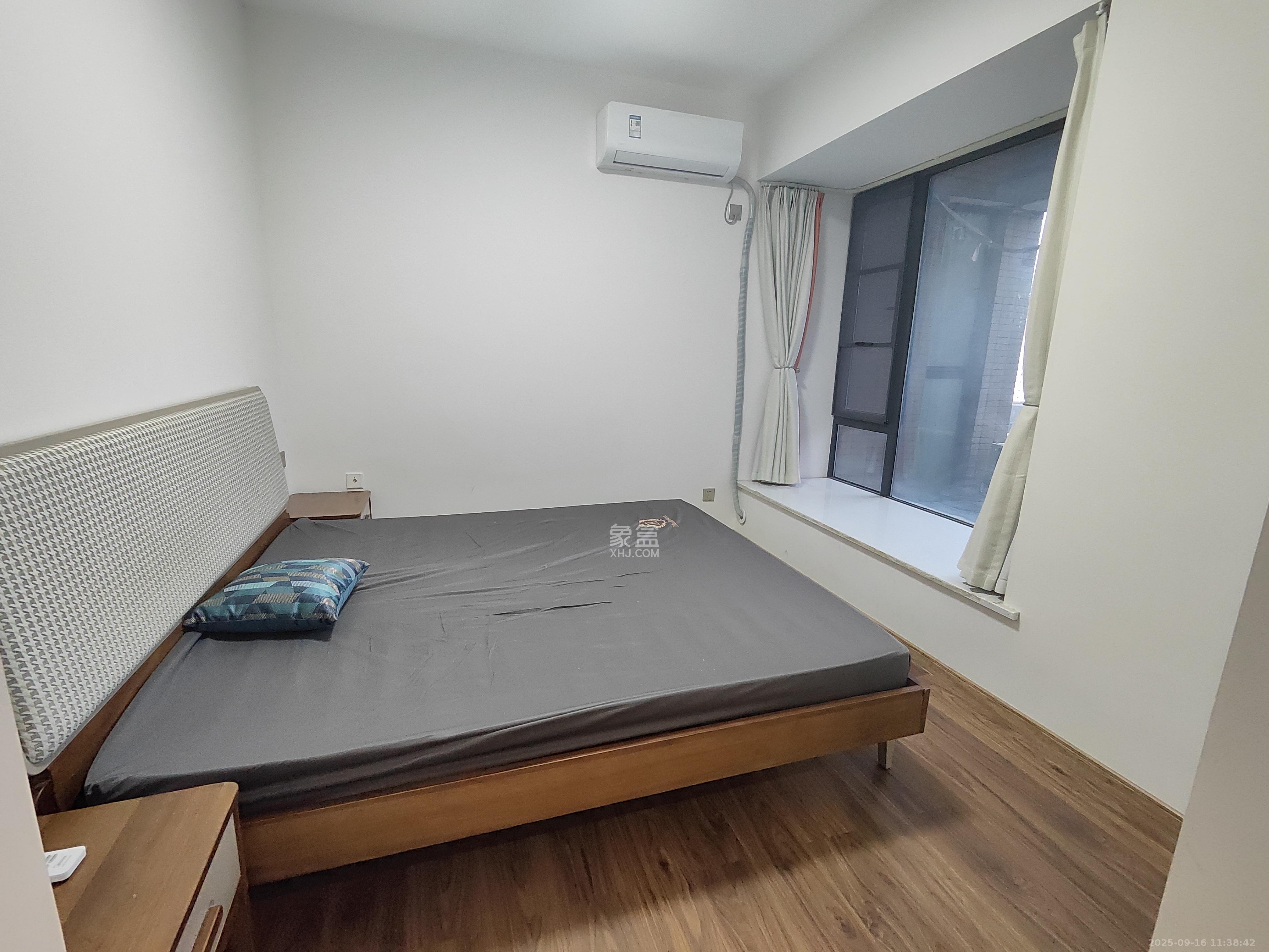 辉煌国际城一期  2室2厅1卫    2500.0元/月室内图