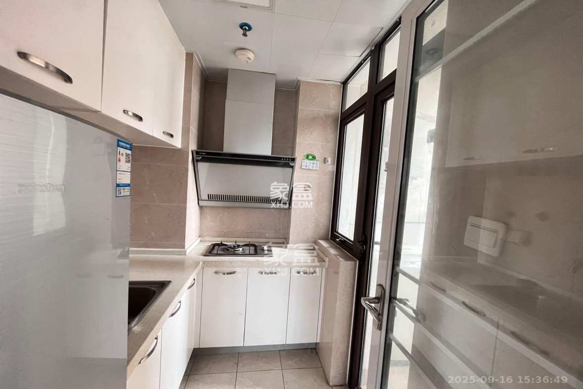 中建信和城  1室1厅1卫    1800.0元/月 中建信和城  1室1厅1卫    1800.0元/月室内图