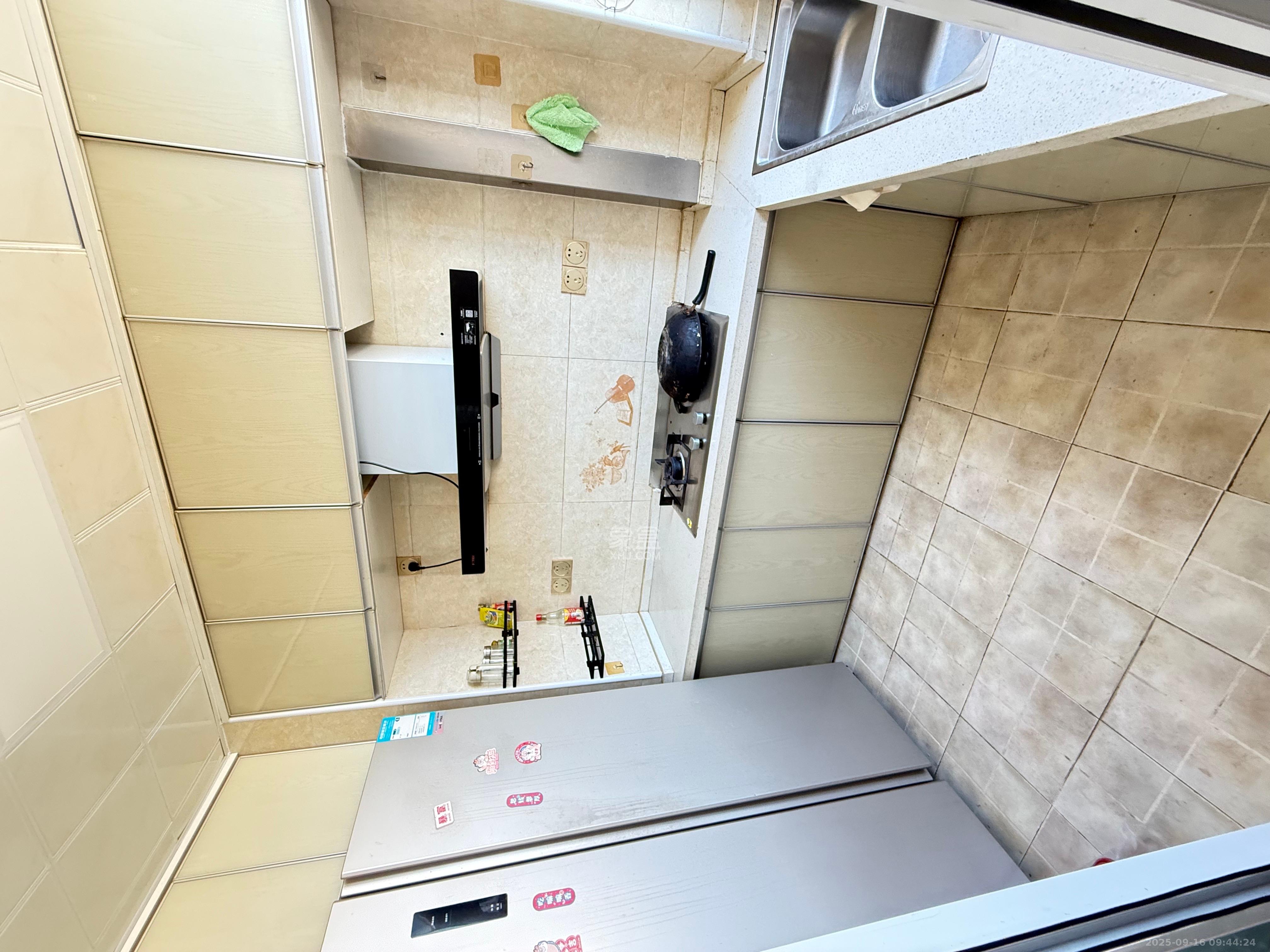 园康星都荟  4室2厅2卫    2800.0元/月室内图