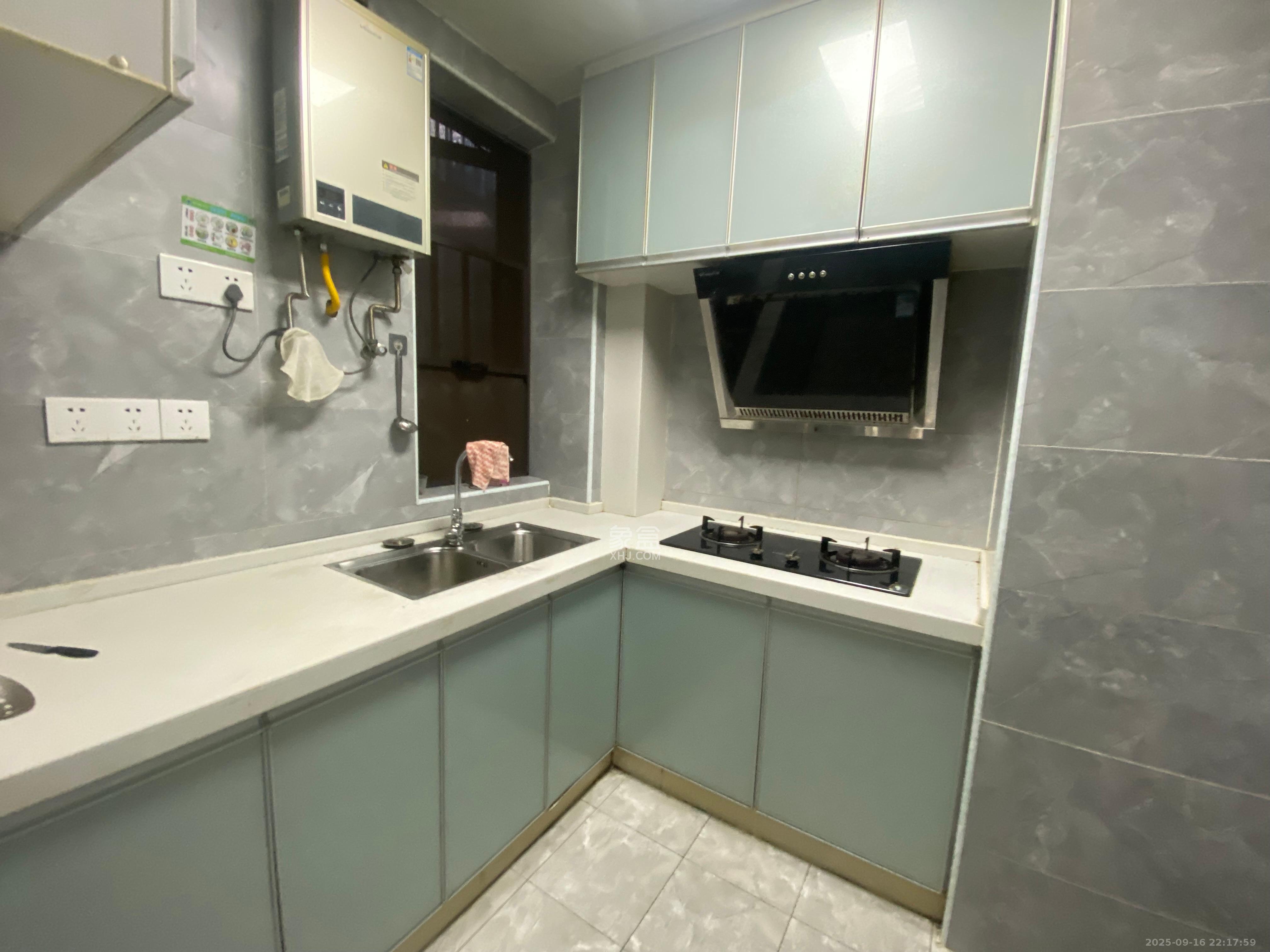 时代先锋  2室2厅1卫    2300.0元/月 时代先锋  2室2厅1卫    2300.0元/月室内图