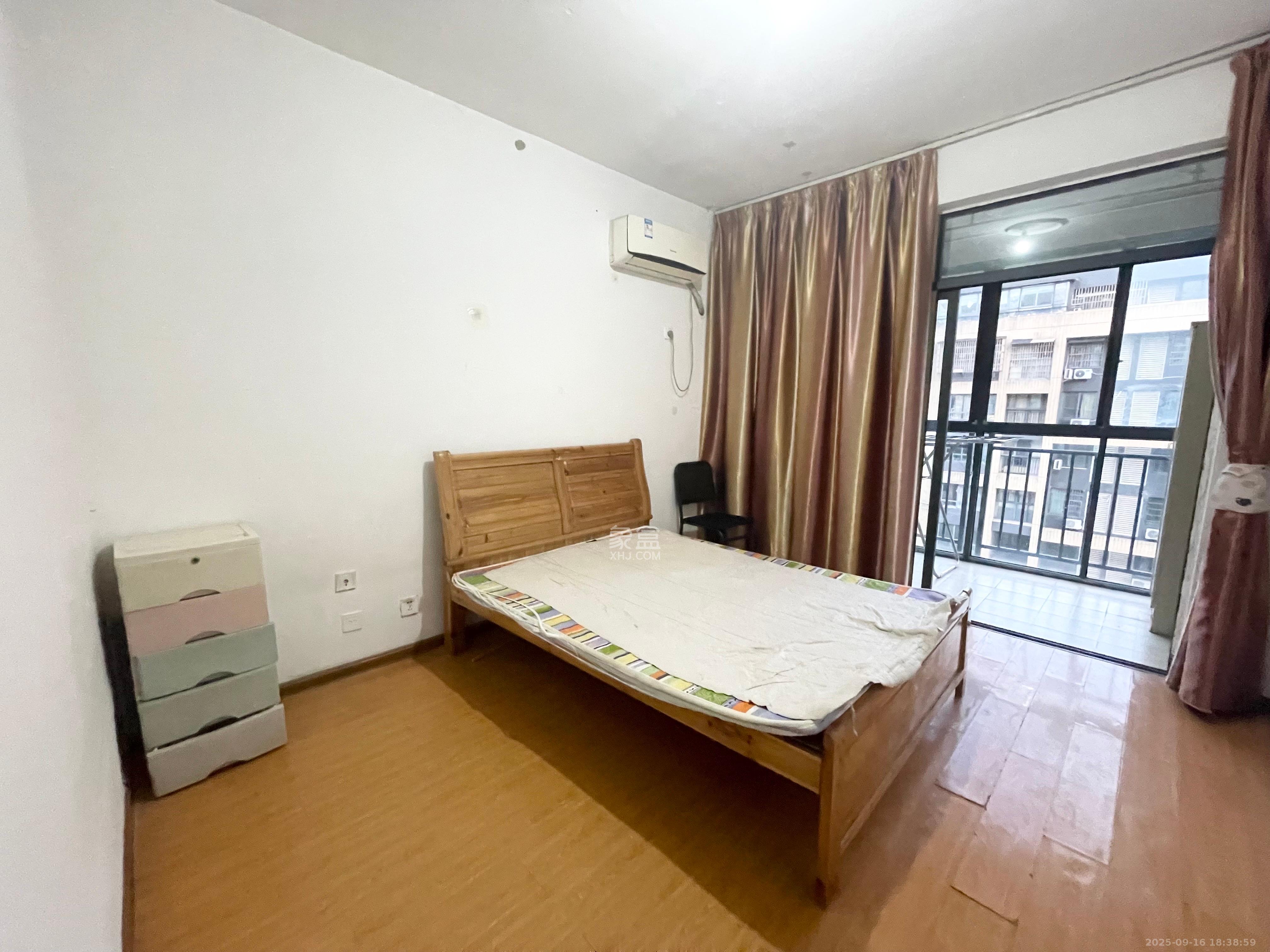 中信文化广场（中信新城二期）  3室1厅1卫    1500.0元/月室内图