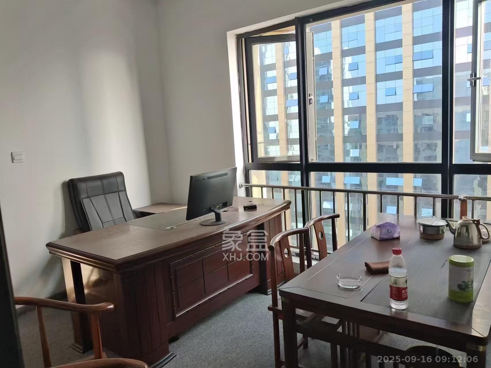 德思勤城市广场(宝格丽公寓) 2室2厅1卫 2600.0元/月 德思勤城市广场(宝格丽公寓) 2室2厅1卫 2600.0元/月室内图