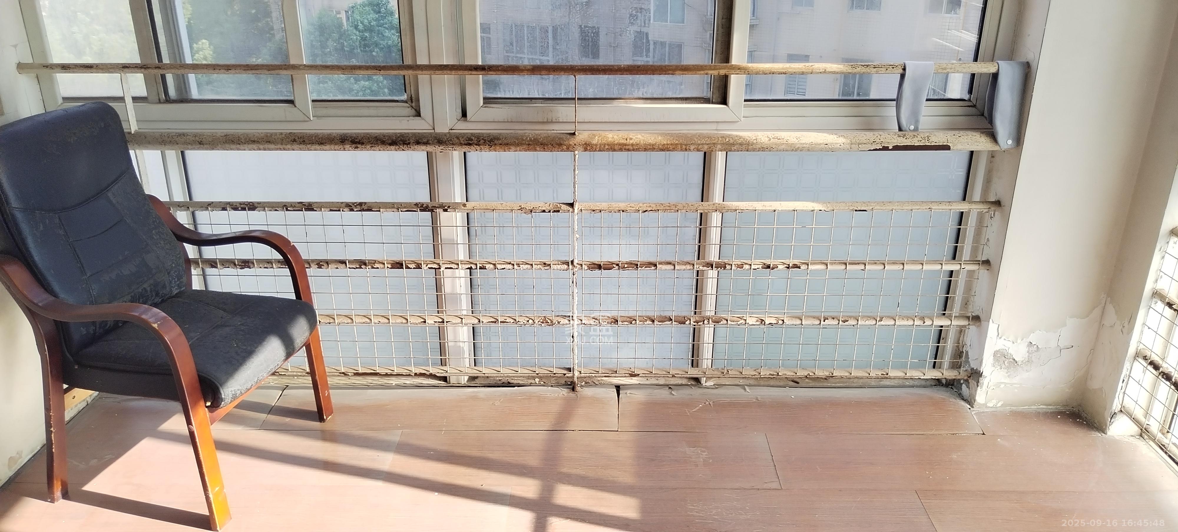 华银园  3室2厅2卫    3000.0元/月 华银园  3室2厅2卫    3000.0元/月室内图