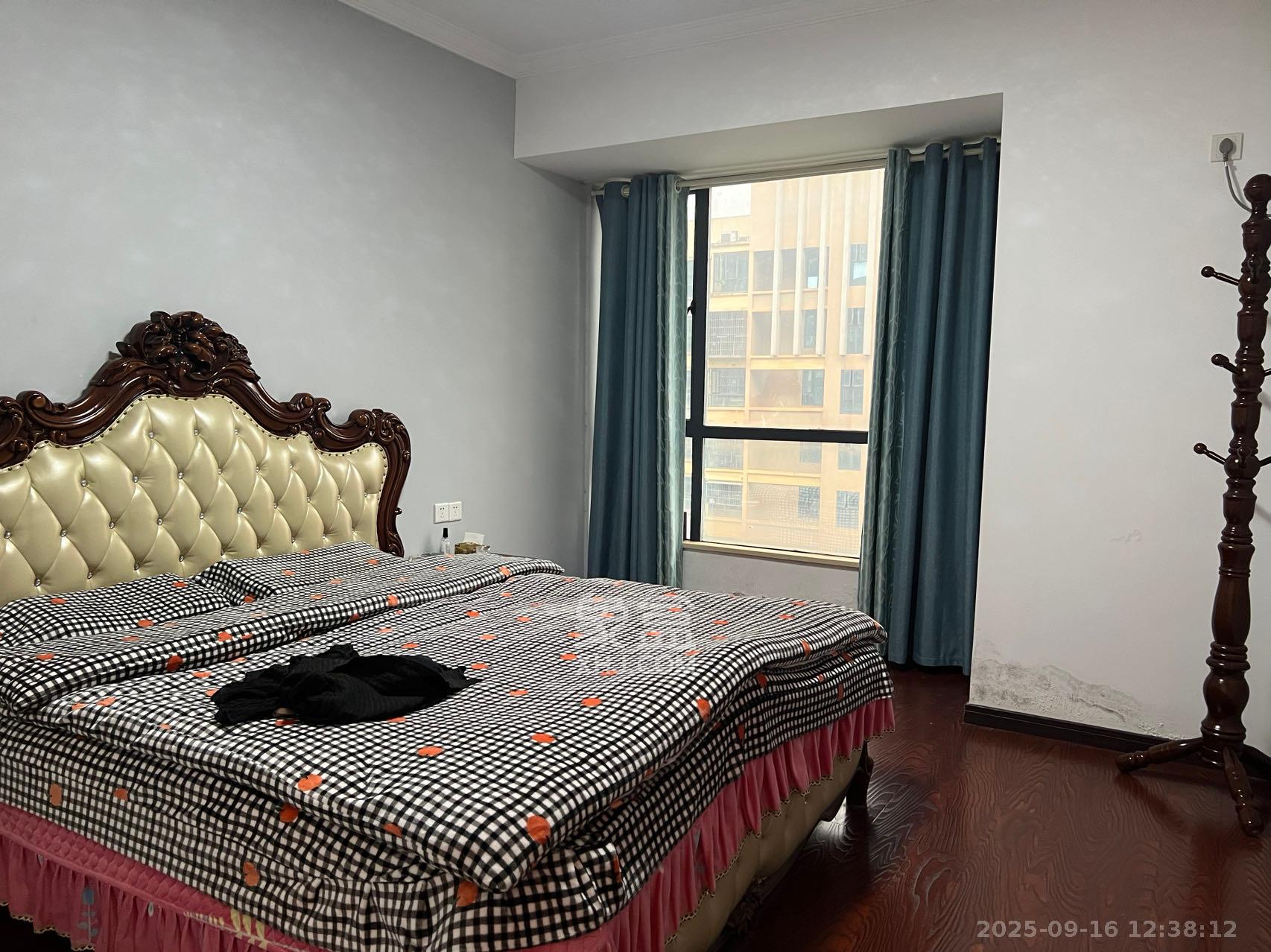 勤诚达新界 4室2厅12卫 2500.0元/月 勤诚达新界 4室2厅12卫 2500.0元/月室内图