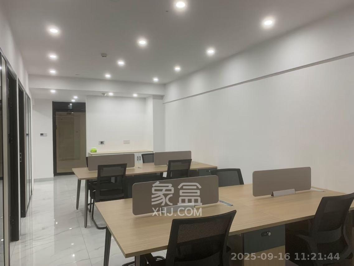 金地商置湘江峯汇 1室1厅1卫 4500.0元/月 金地商置湘江峯汇 1室1厅1卫 4500.0元/月室内图