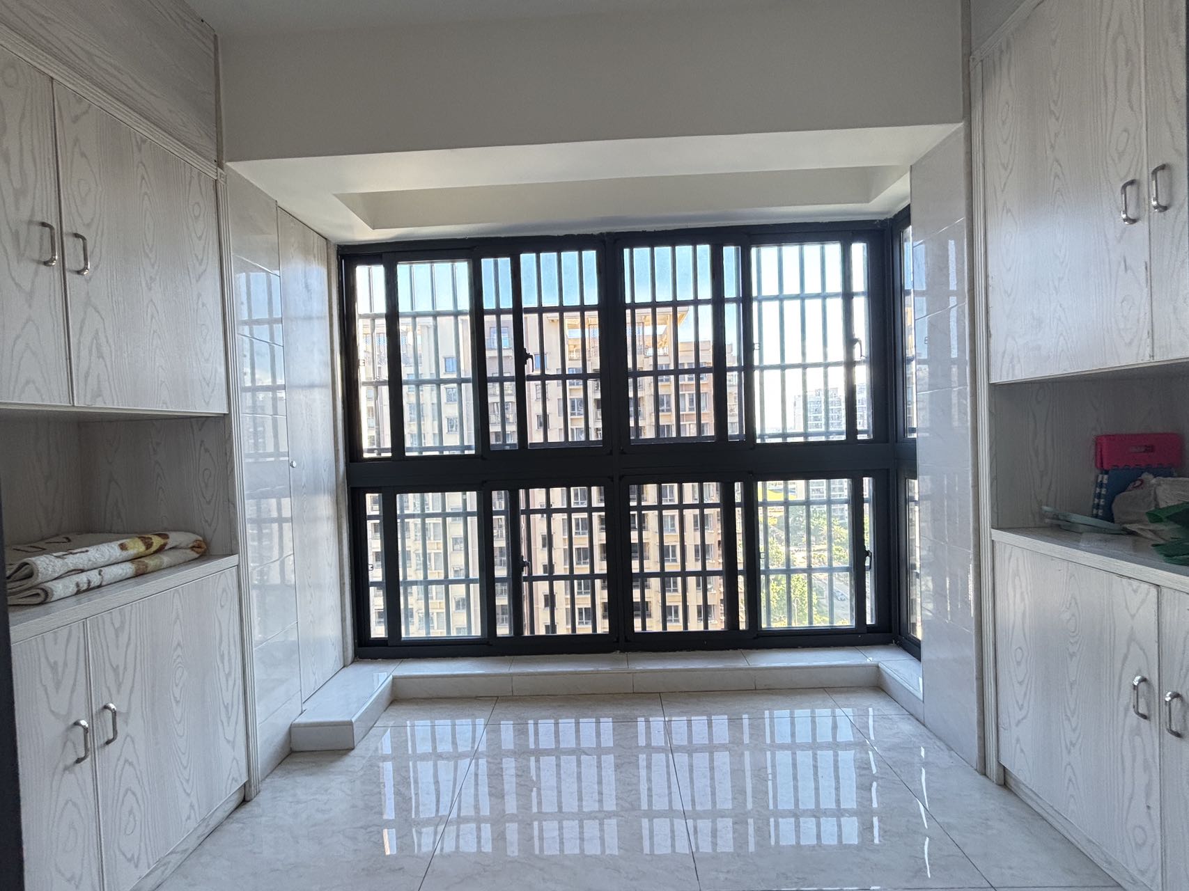 颐养公社阳光城  3室2厅2卫    188.0万室内图