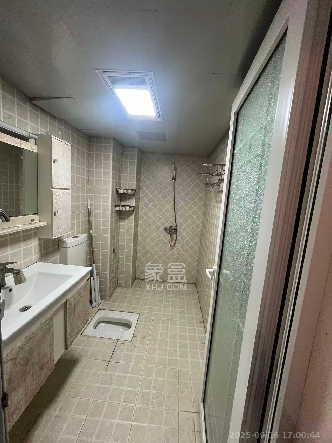 满庭芳小区 1室1厅1卫 1800.0元/月 满庭芳小区 1室1厅1卫 1800.0元/月室内图