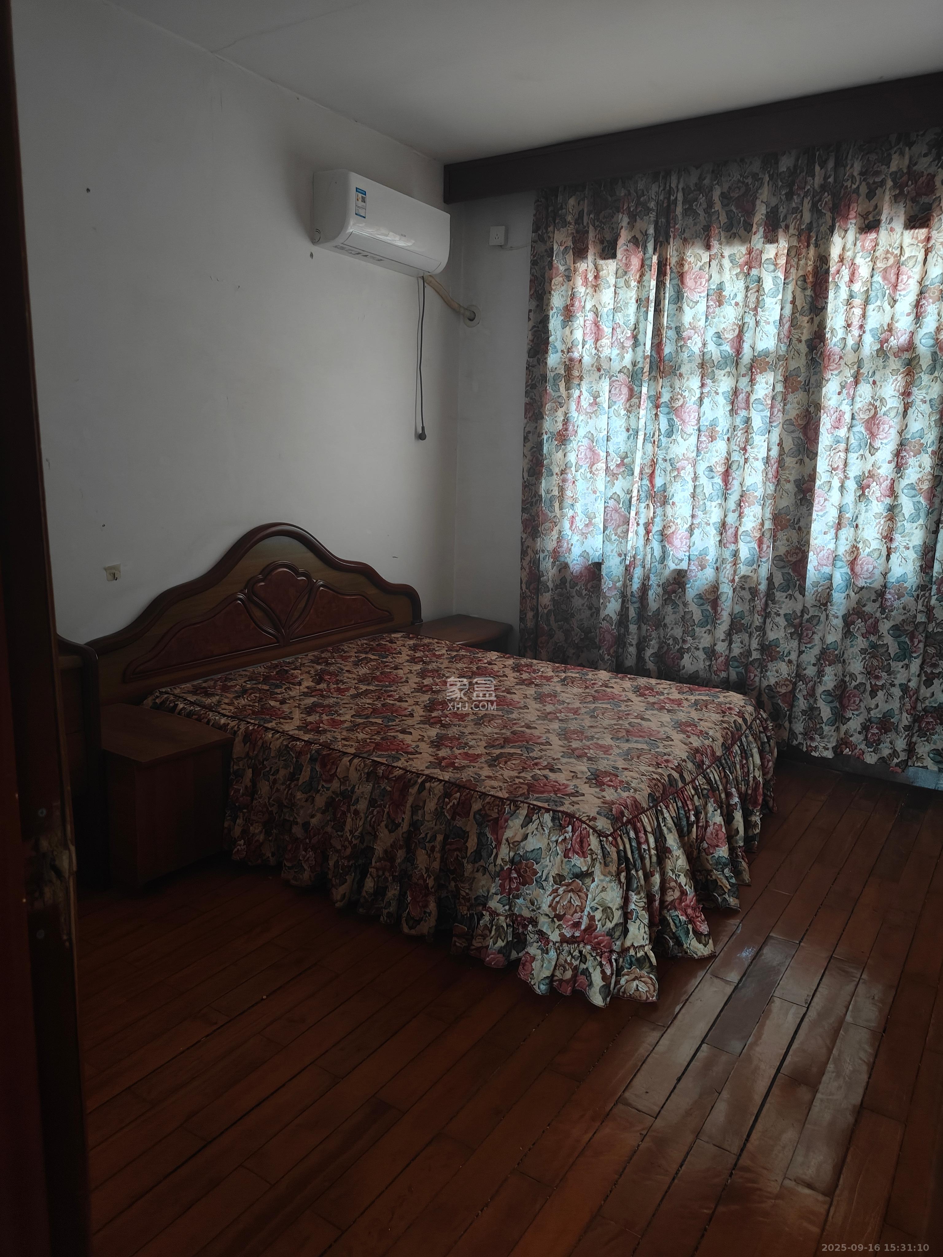 长沙县公安局单位房 1室2厅1卫 1400.0元/月 长沙县公安局单位房 1室2厅1卫 1400.0元/月室内图