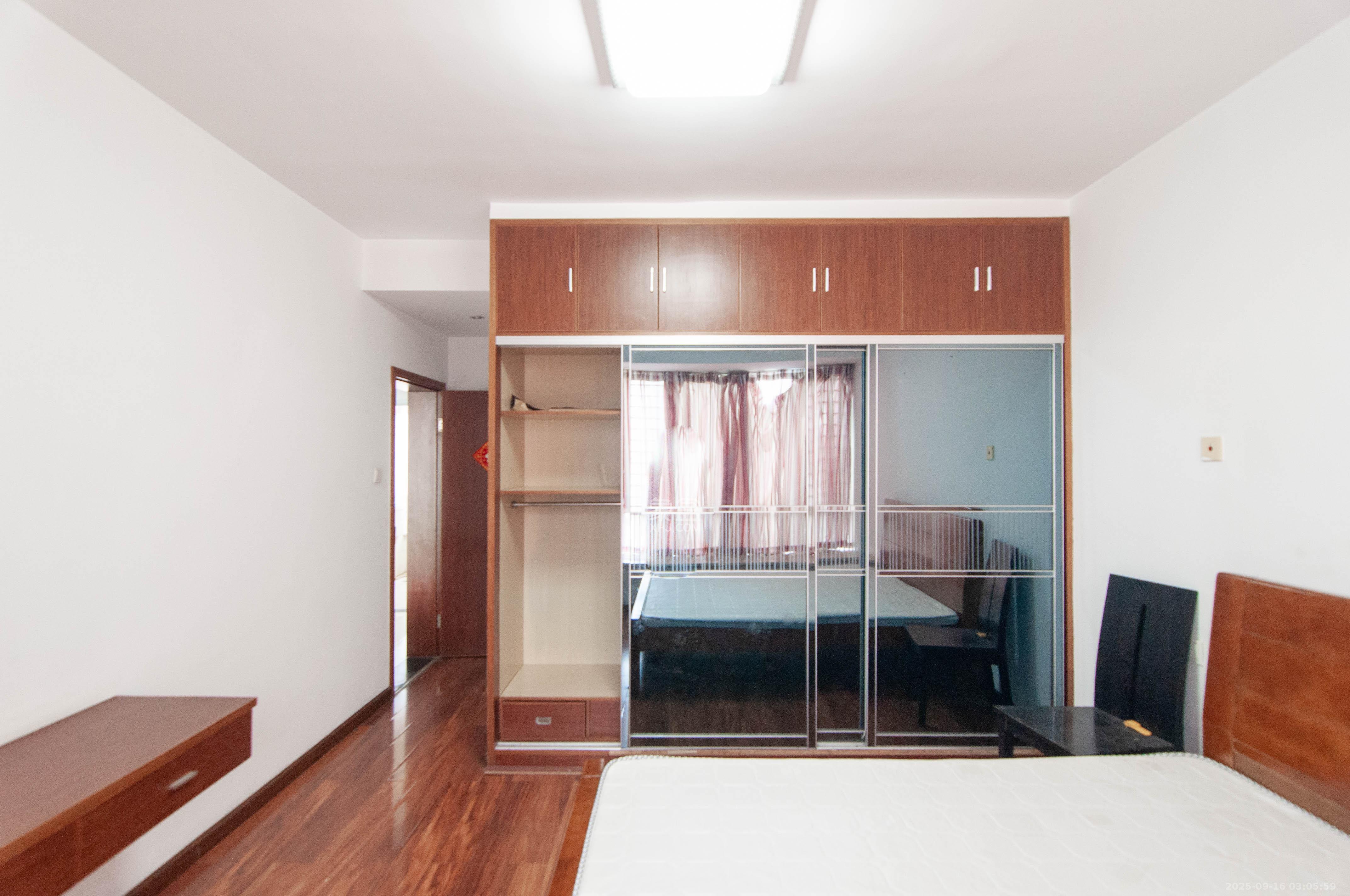 湘麓国际 3室2厅2卫 130.0万 湘麓国际 3室2厅2卫 130.0万其他