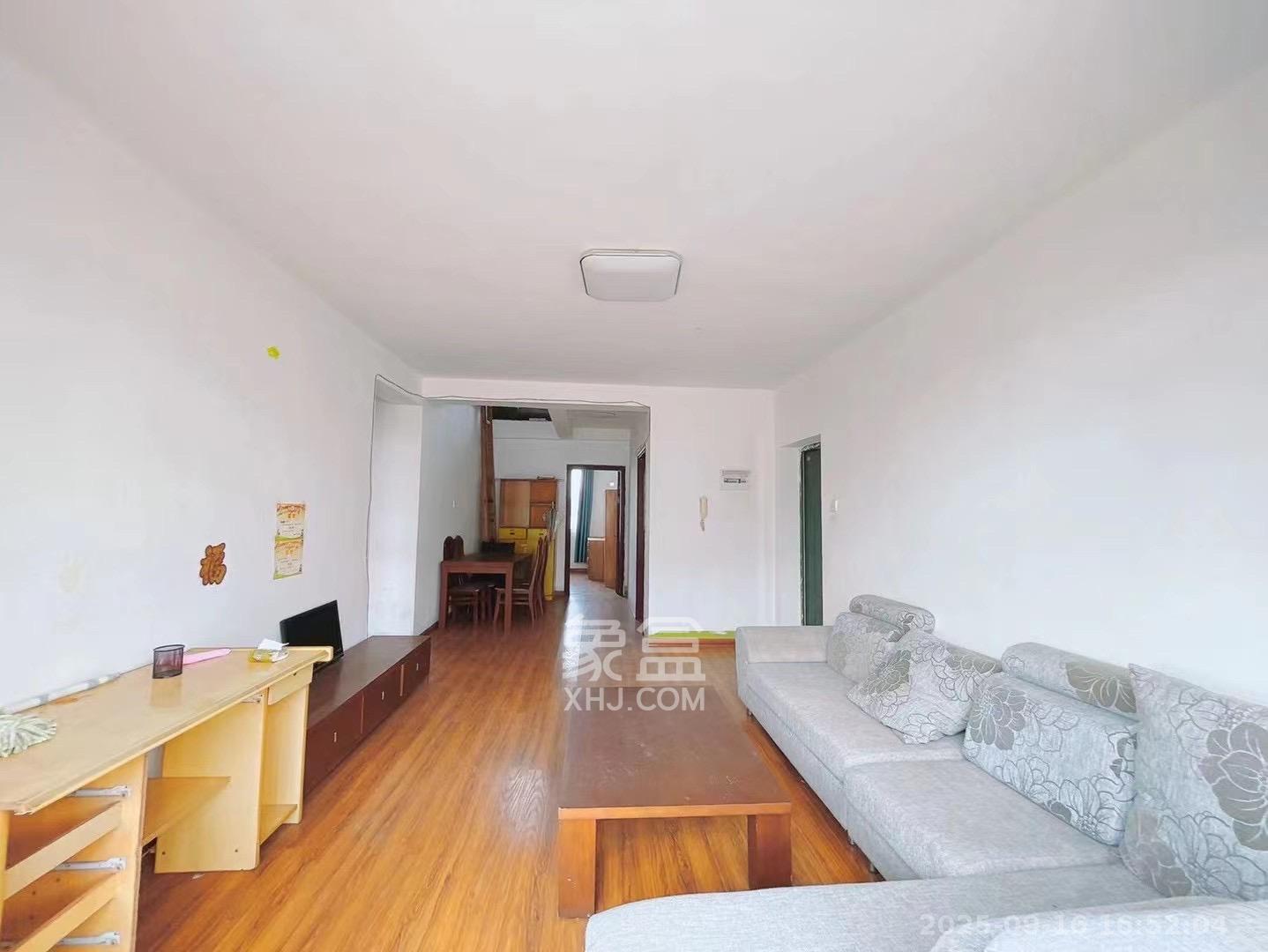 东岸锦城(东方人家)  3室2厅1卫    1300.0元/月室内图